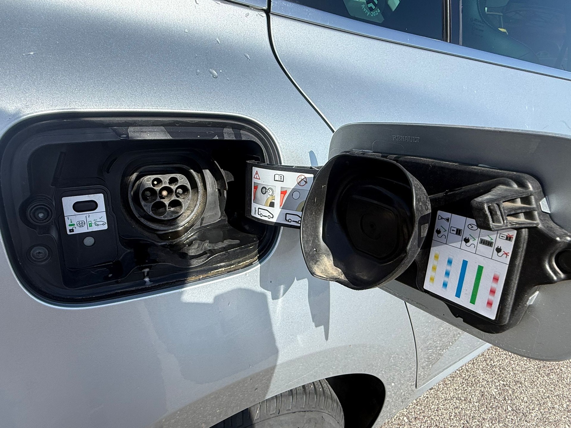 RENAULT Mégane Grandtour 1.6 E-Tech R.S. Line-image-6