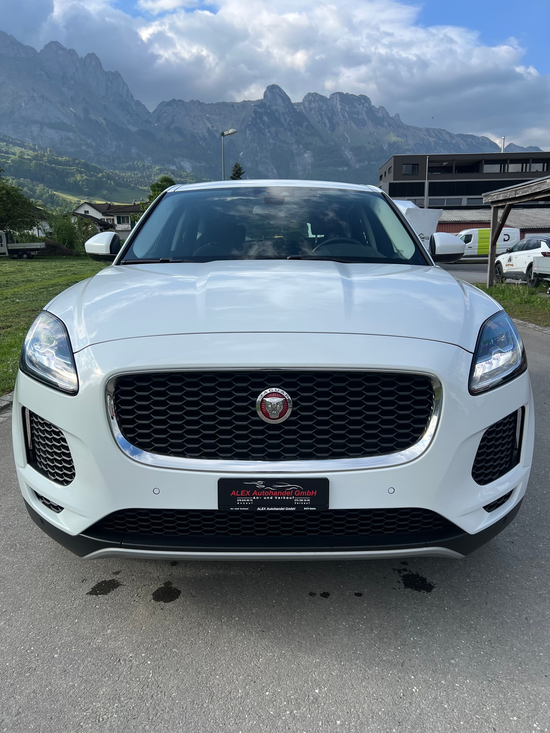 JAGUAR E-Pace 2.0d D150 R-Dynamic S (CHF149.10/Monat)-image-0