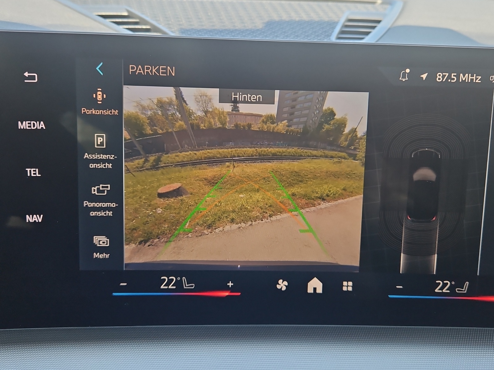 BMW X1 sDrive 18i-image-18