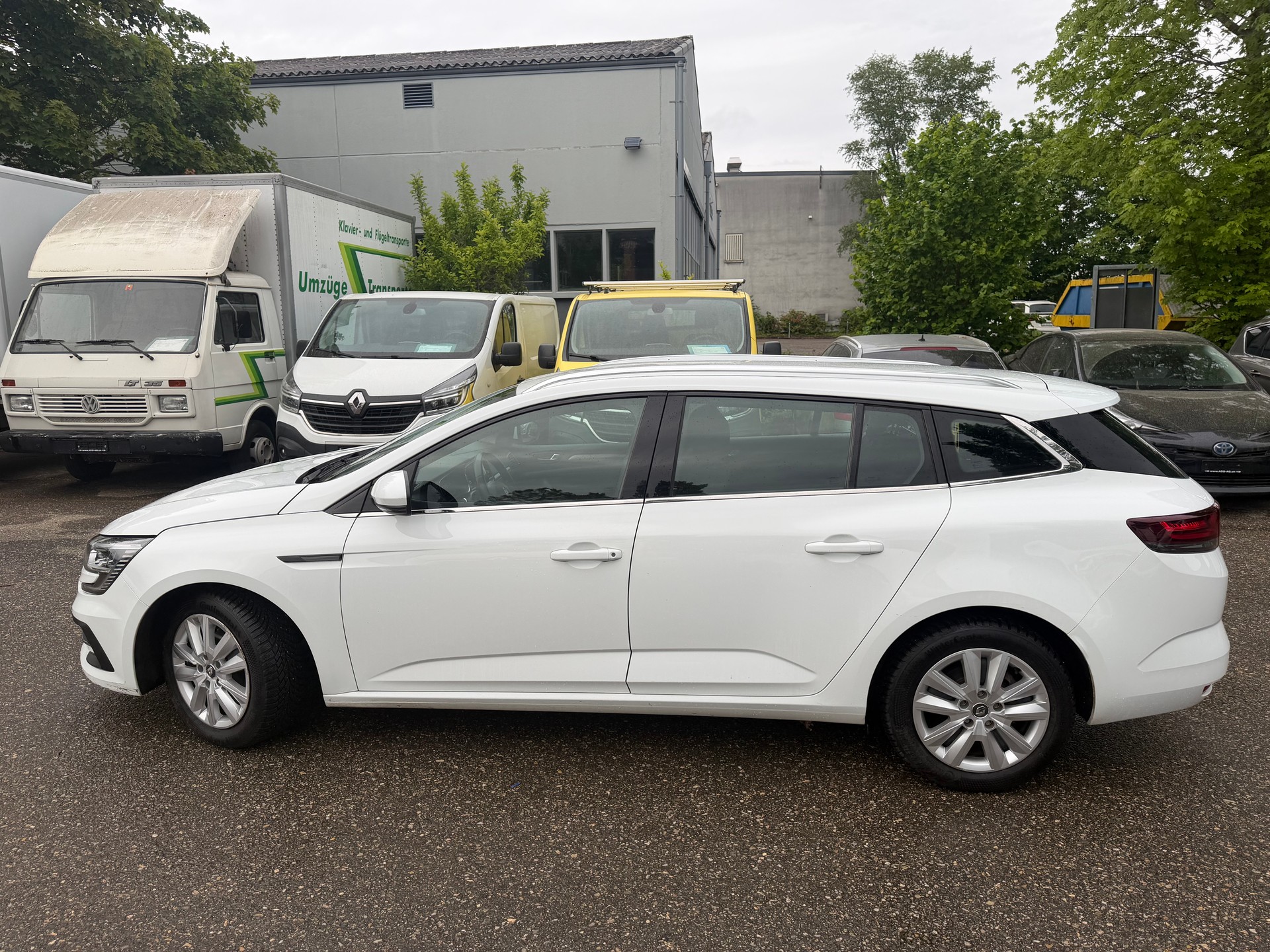 RENAULT Mégane Grandtour 1.5 dCi Zen EDC * Gr. Navi * Klima-auto * PDC V+H * Tempomat * Frisch Ab MFK-image-9