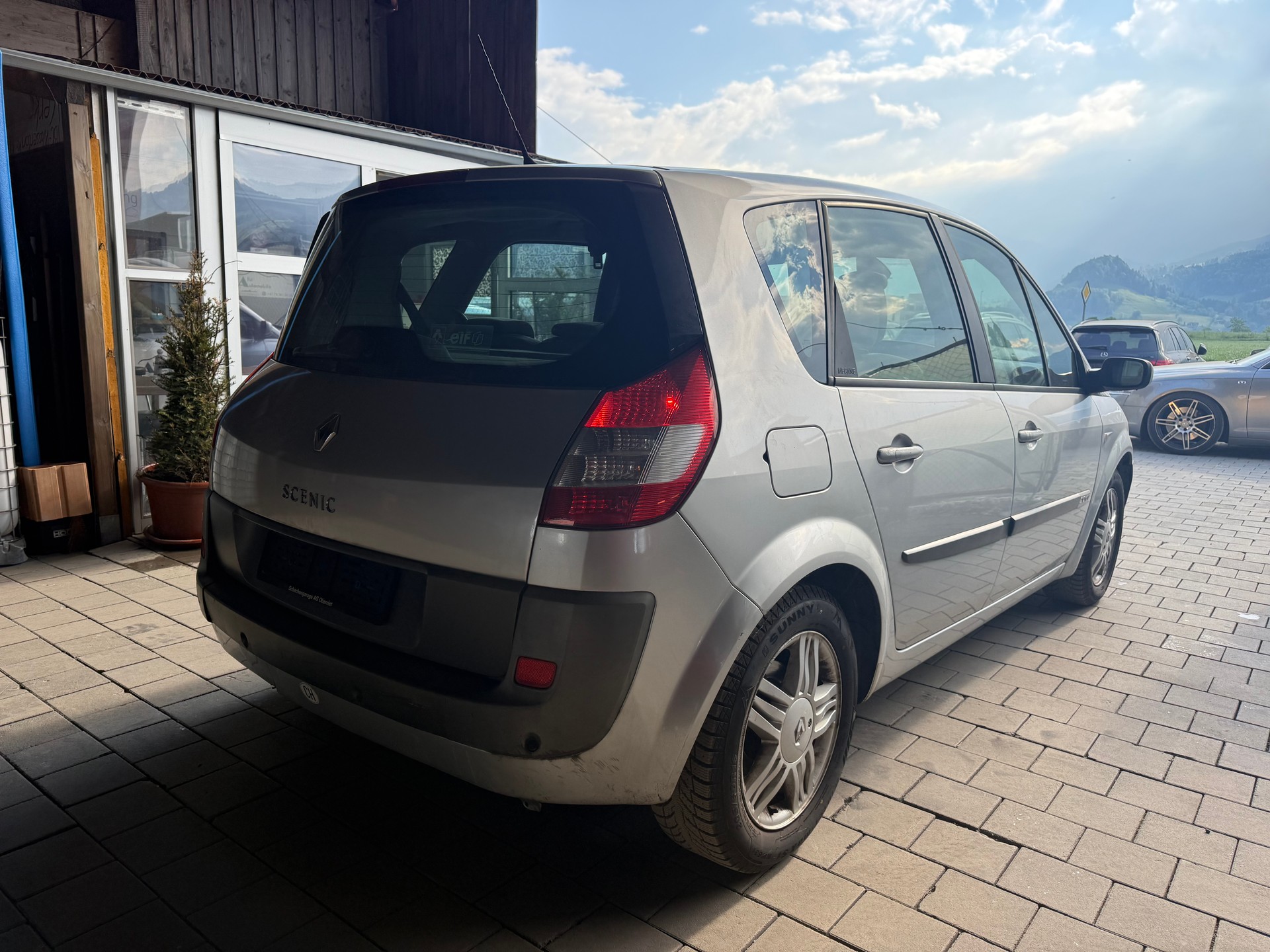 RENAULT Scénic 2.0 16V Dynamique-image-5