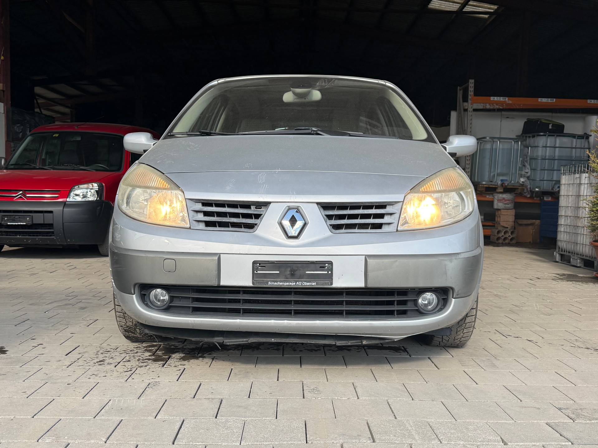 RENAULT Scénic 2.0 16V Dynamique-image-2