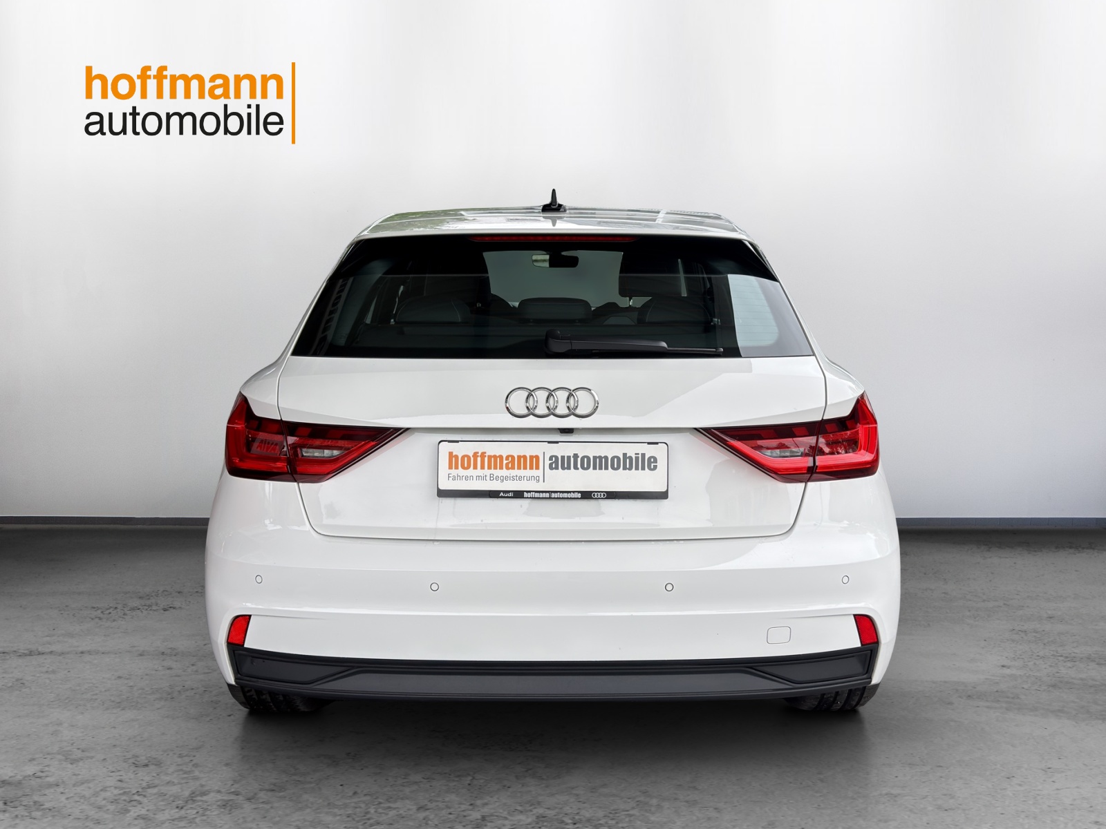 AUDI A1 Sportback 30 TFSI Attraction S-tronic-image-4