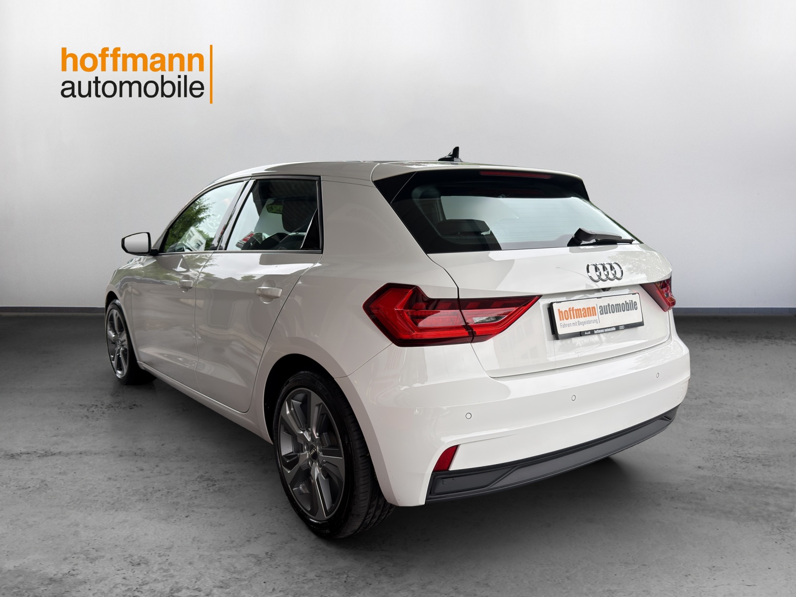 AUDI A1 Sportback 30 TFSI Attraction S-tronic-image-5