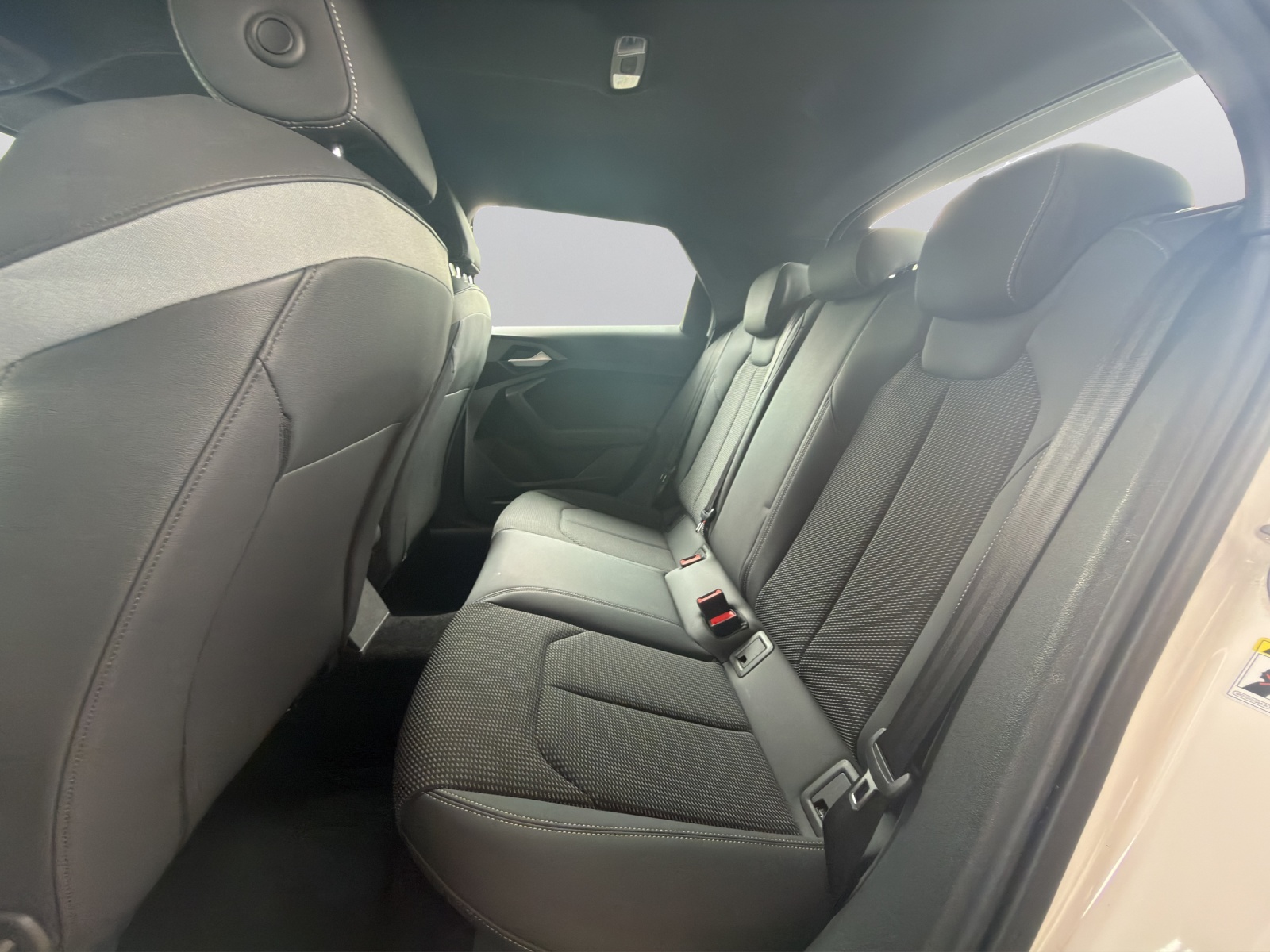 AUDI A1 Sportback 30 TFSI Attraction S-tronic-image-10