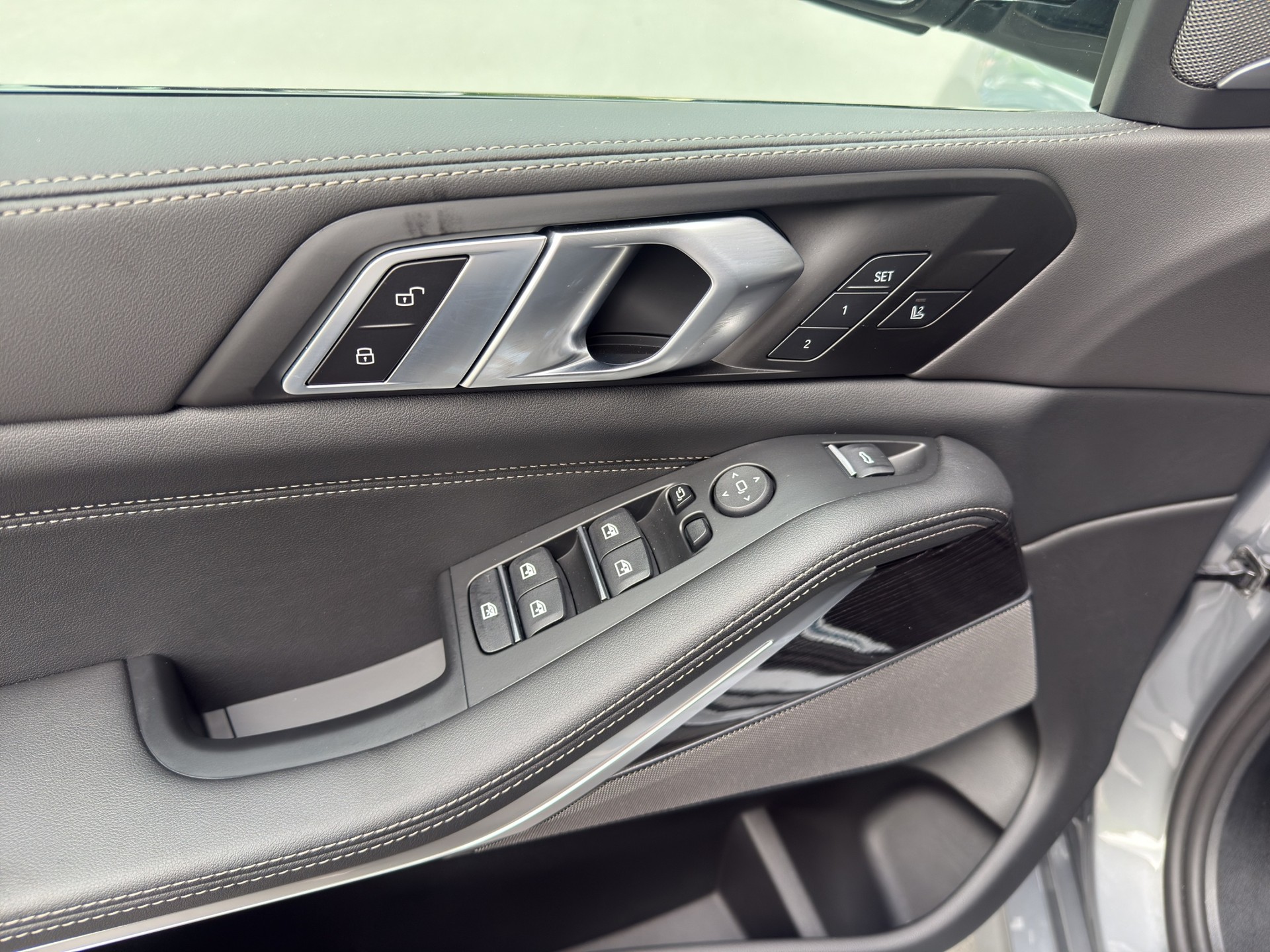 BMW X5 xDrive 48V 30d M Sport Pro Steptronic-image-11