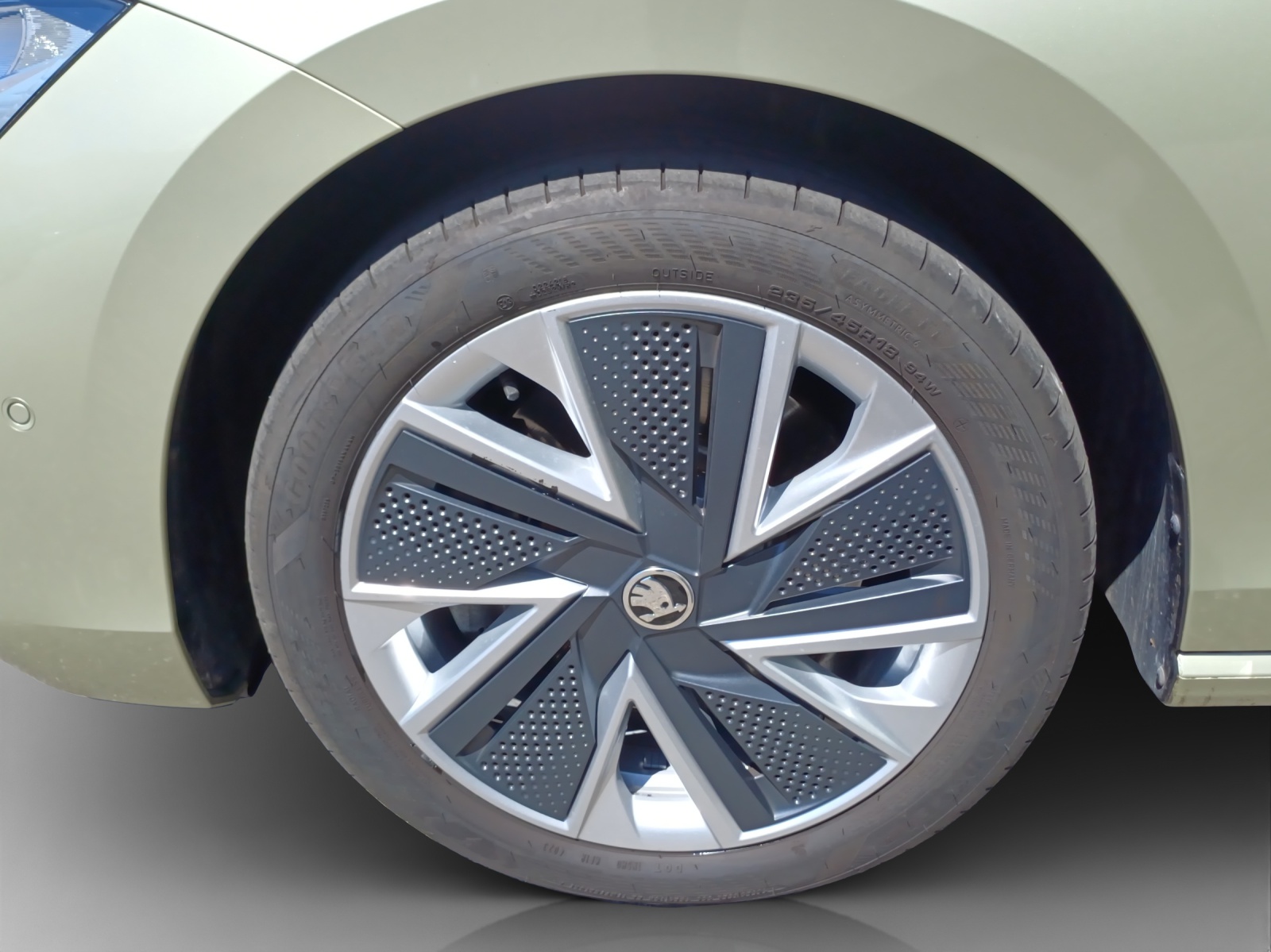 SKODA Superb Combi 2.0 TDi Selection 4x4 DSG-image-14