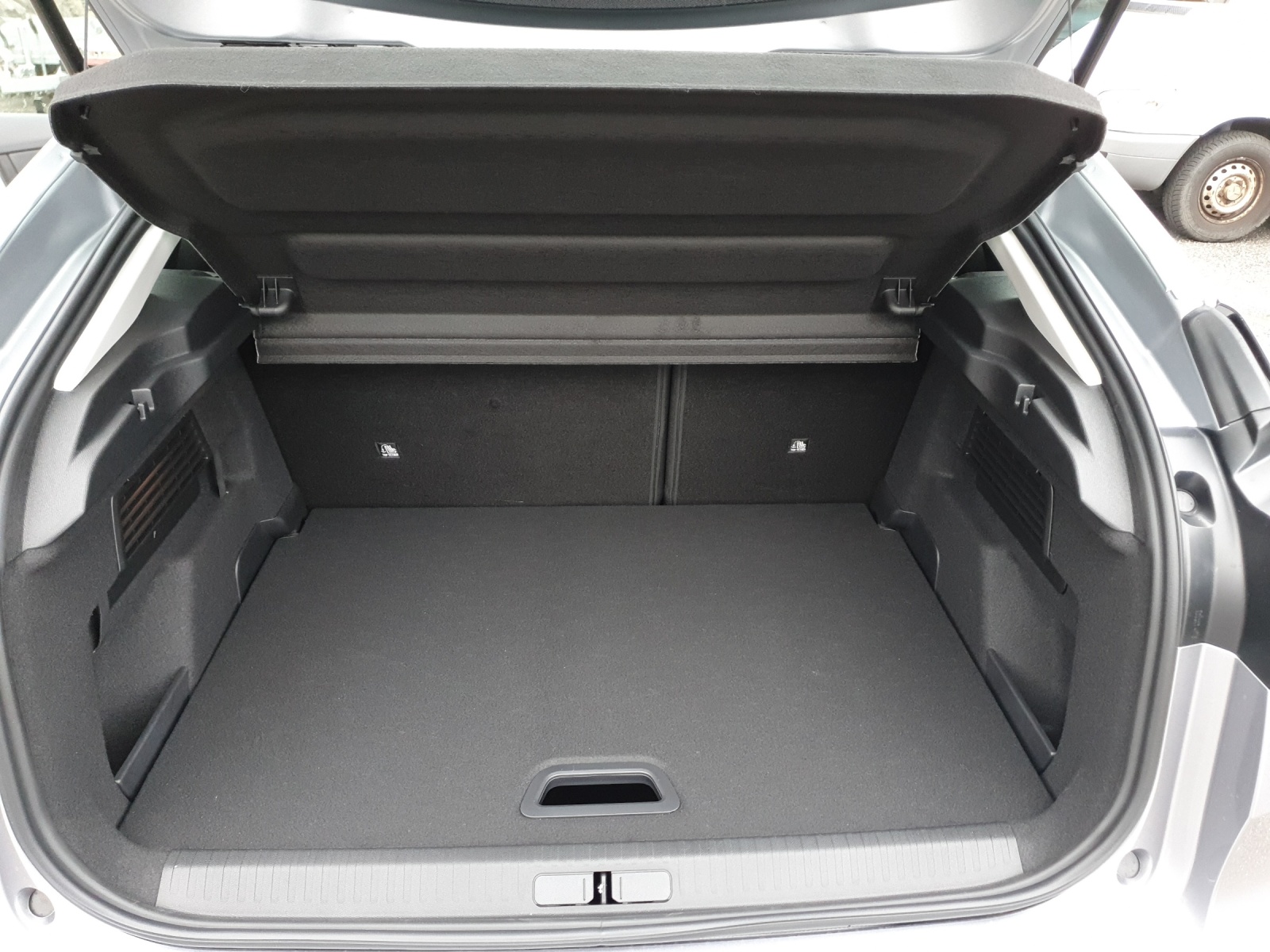 CITROEN C4 Swiss Edition-image-9