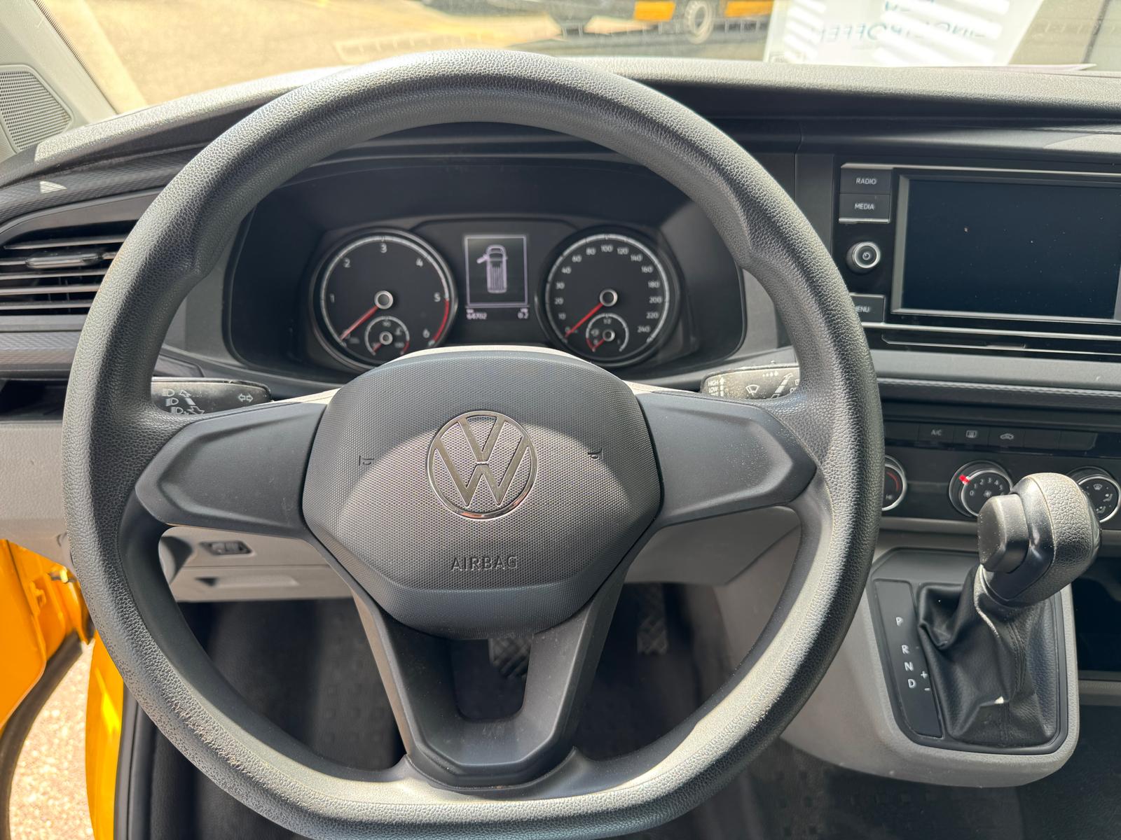 VW T6.1 2.0 TDI Kawa DSG mit 2-Schiebetüren + Klima-image-5