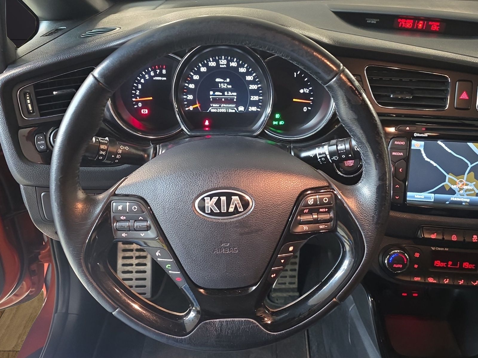 KIA pro_cee'd / ProCeed Pro_Cee'd 1.6 GDi-image-11