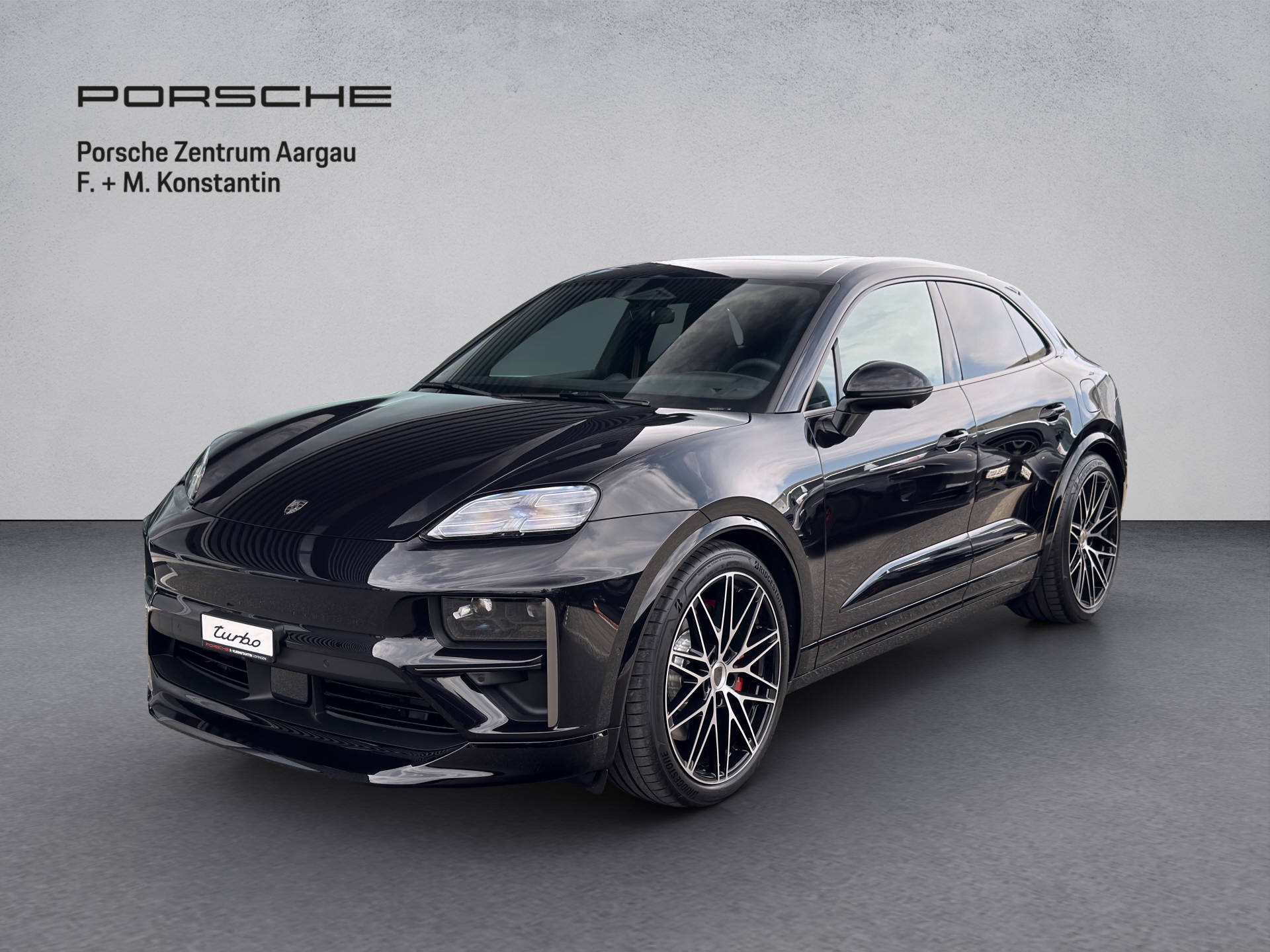 PORSCHE Macan Turbo-image-0