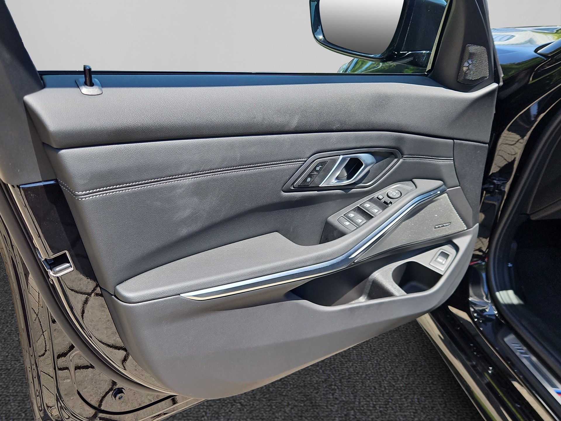 BMW 320d xDrive 48V Steptronic M Sport-image-20