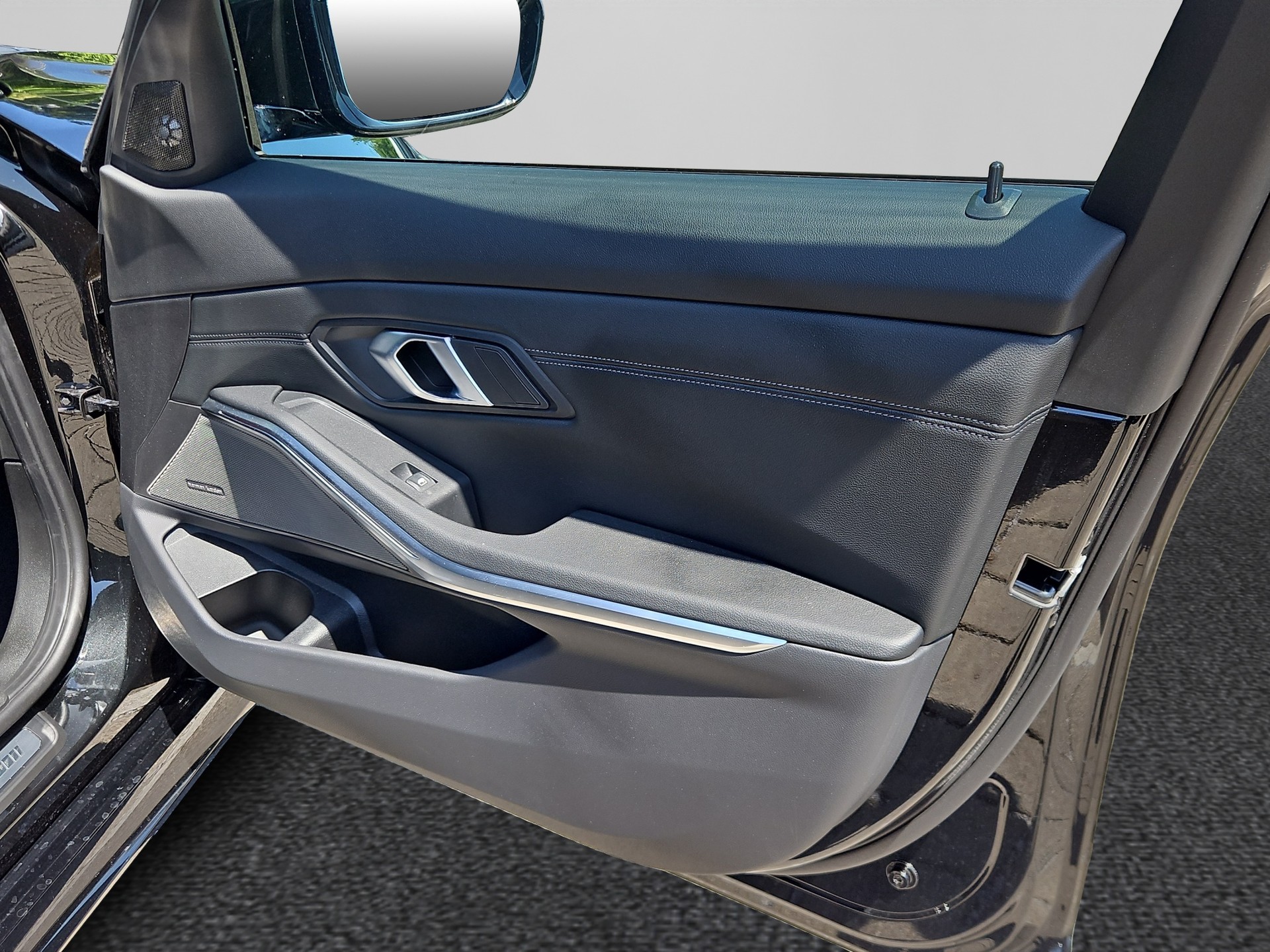 BMW 320d xDrive 48V Steptronic M Sport-image-21