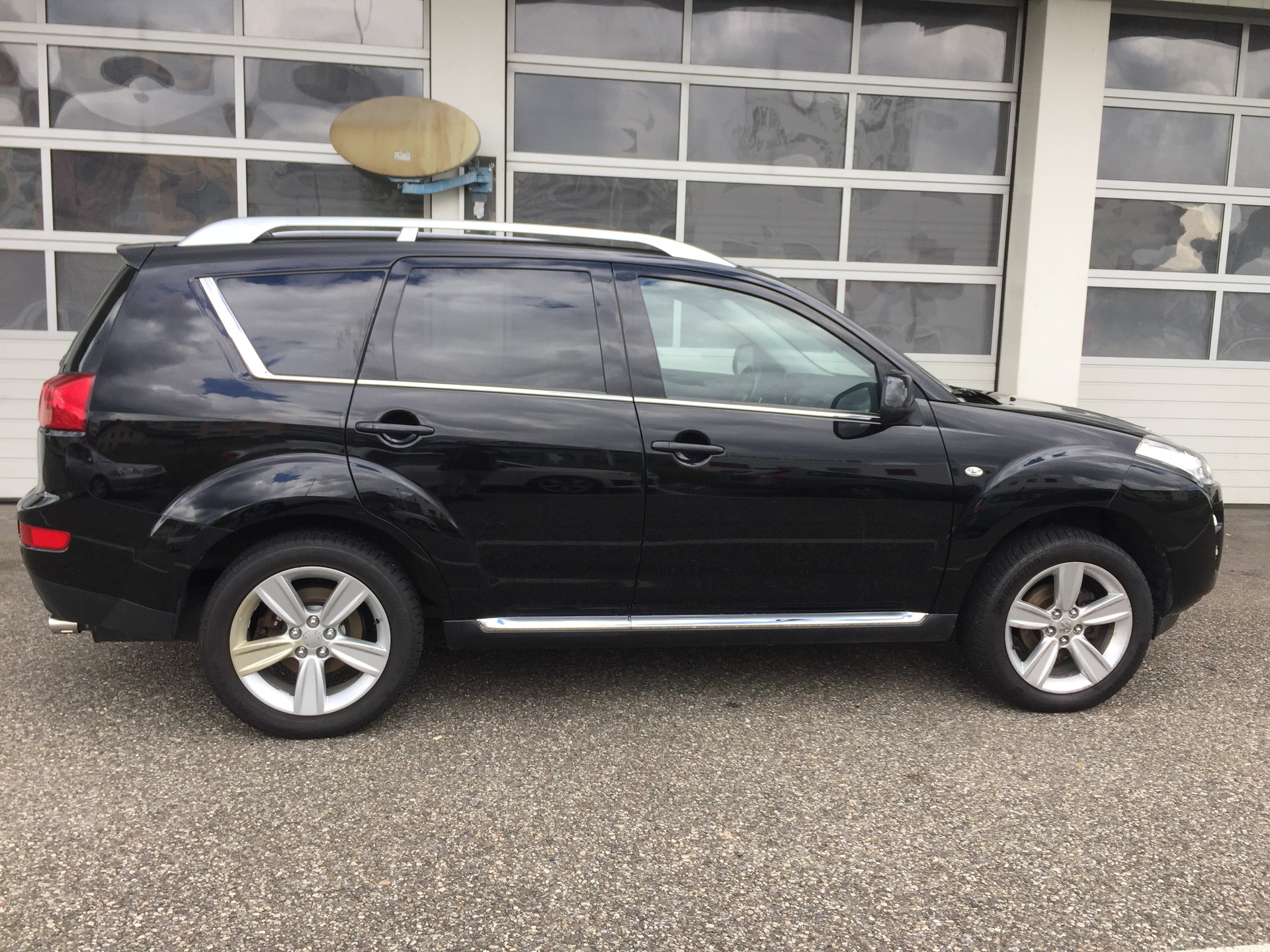 PEUGEOT 4007 2.2 HDi Platinum Edition DCS6-image-15