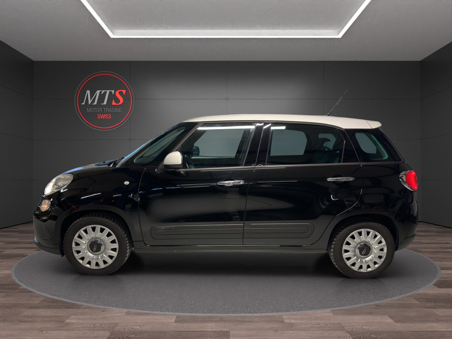 FIAT 500L 1.4 16V Pop Star-showroom-element-1