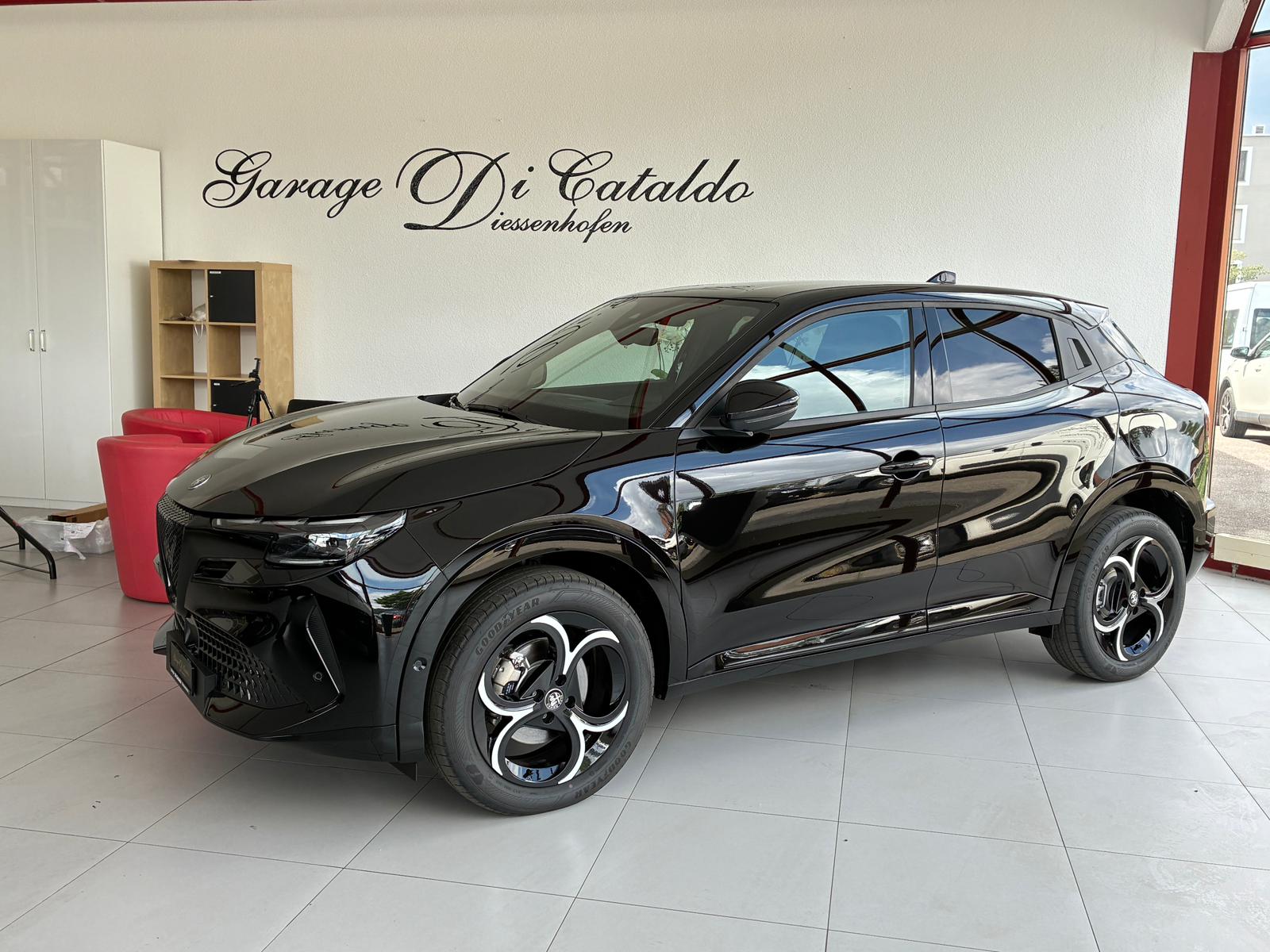 ALFA ROMEO Junior 1.2 48V Hybrid Q4