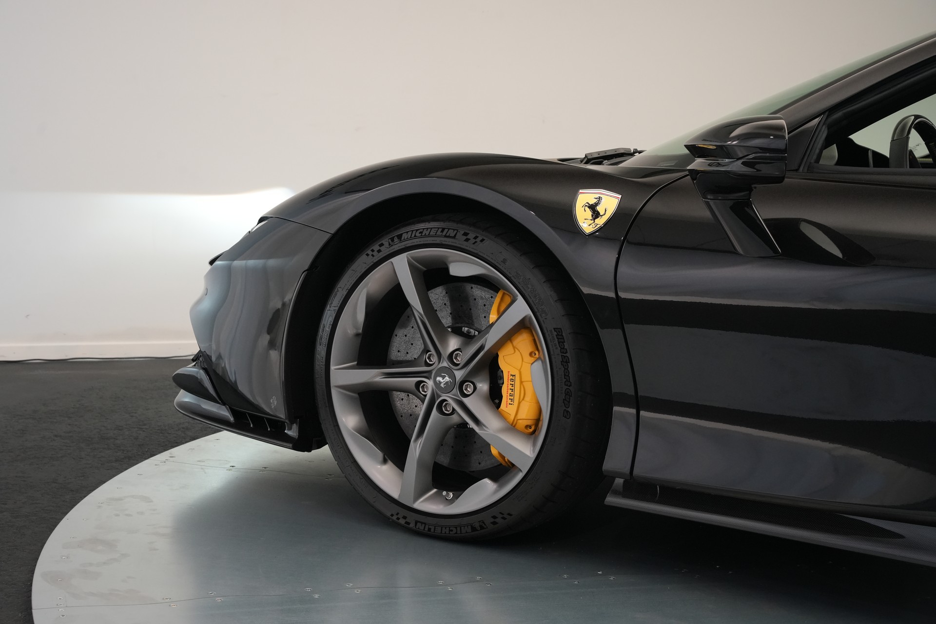 FERRARI SF90 Spider *Nero Daytona*-image-48
