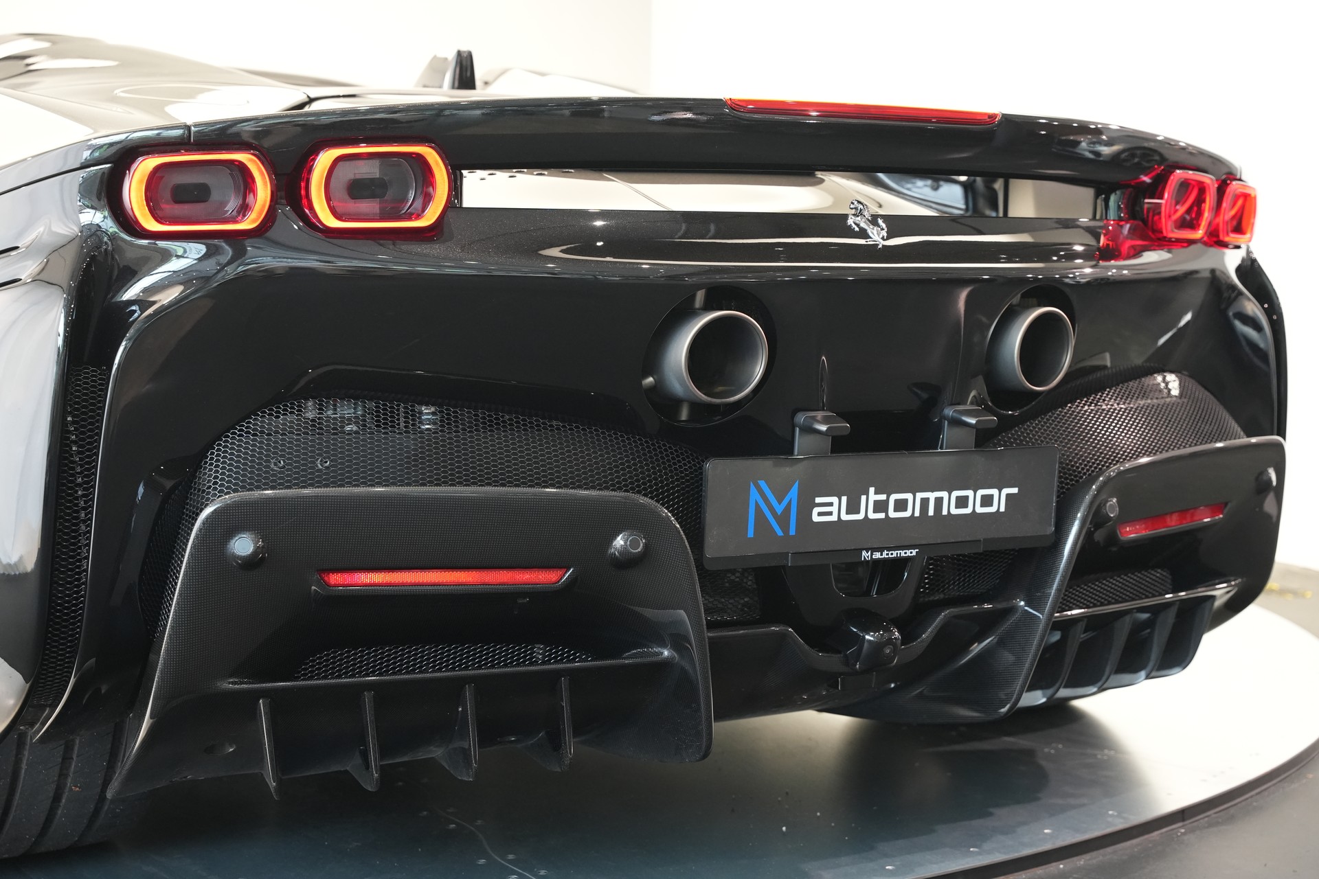 FERRARI SF90 Spider *Nero Daytona*-image-44
