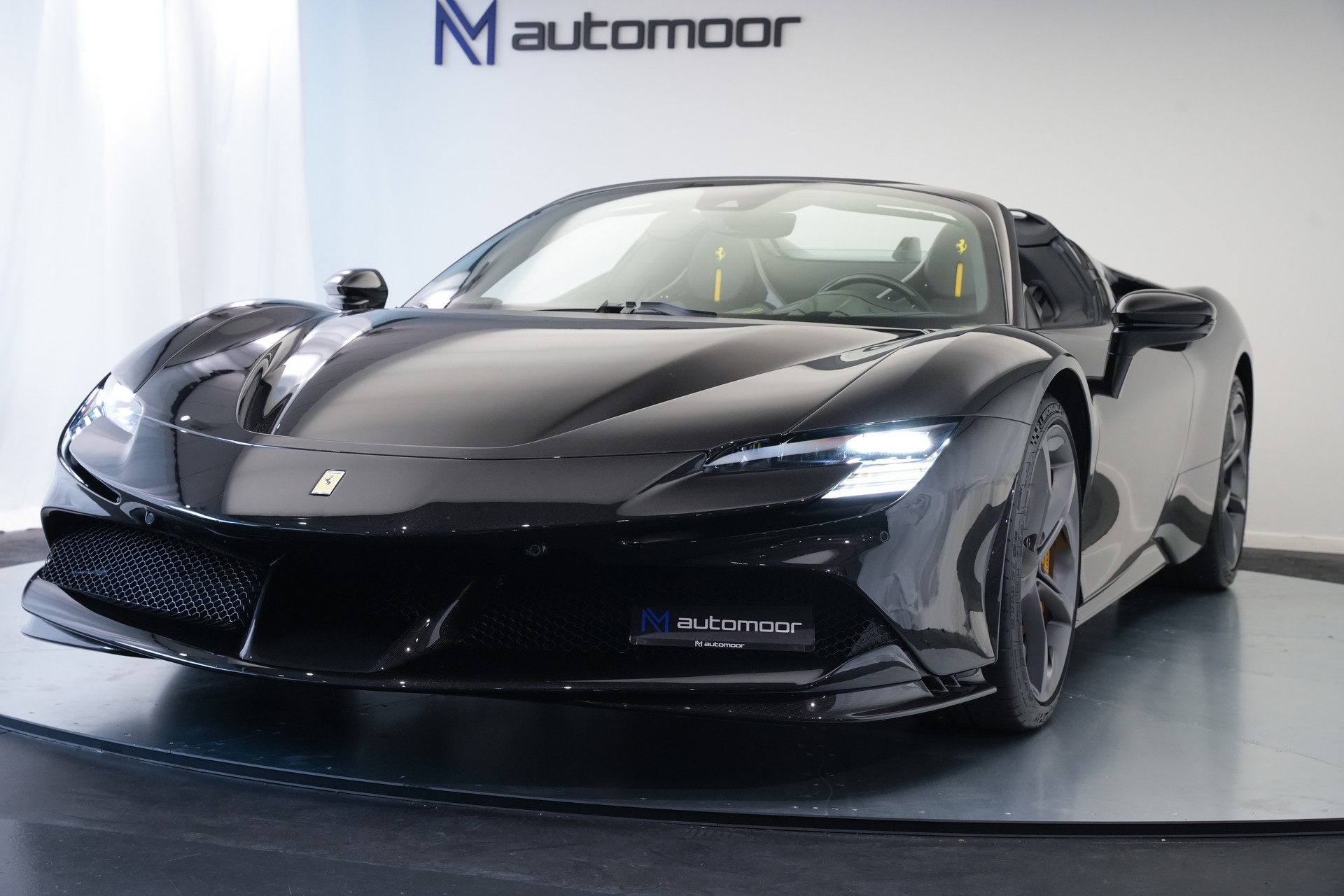 FERRARI SF90 Spider *CH-Fahrzeug* *Nero Daytona* *Carbon*-image-44