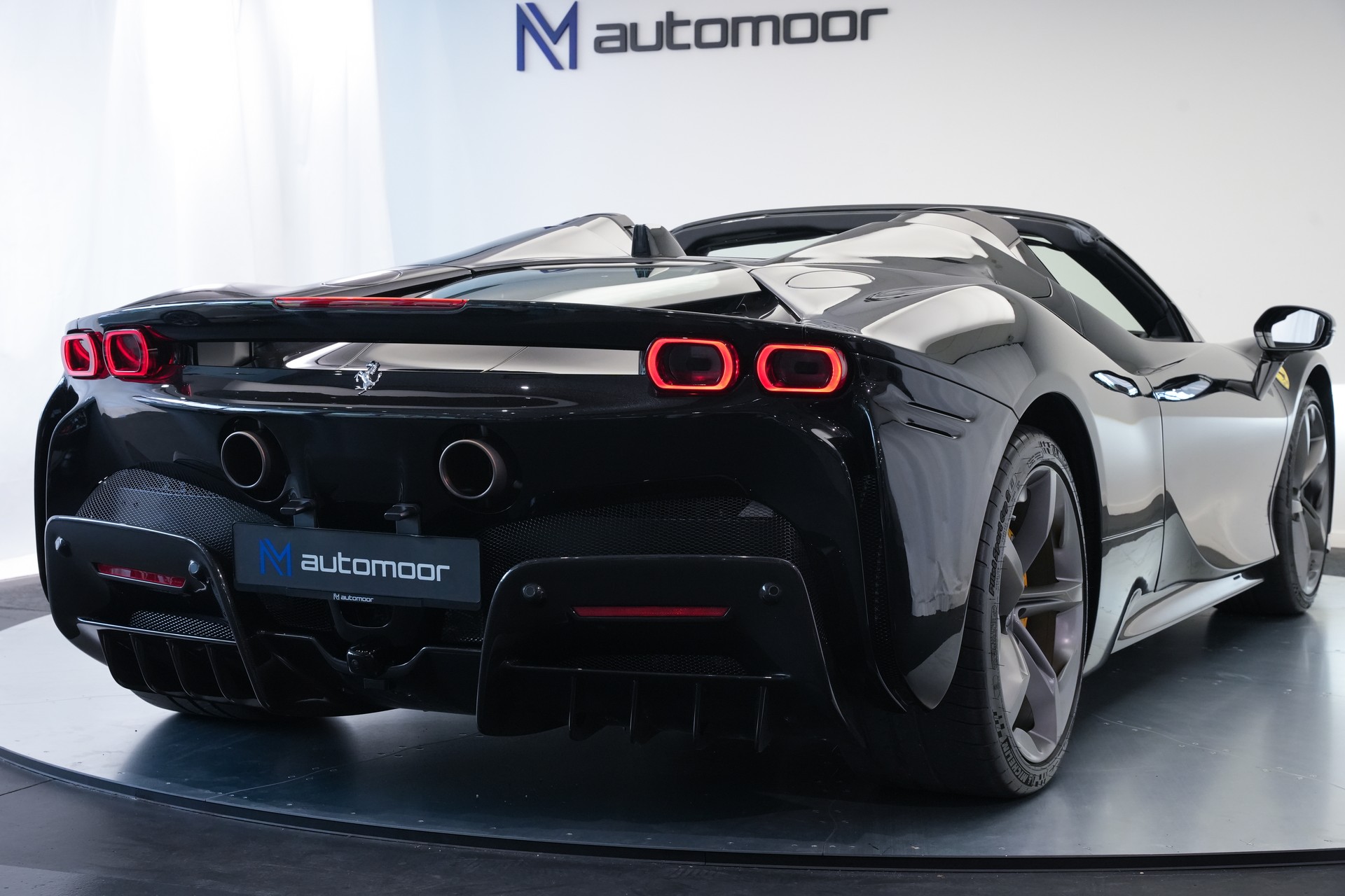 FERRARI SF90 Spider *CH-Fahrzeug* *Nero Daytona* *Carbon*-image-47
