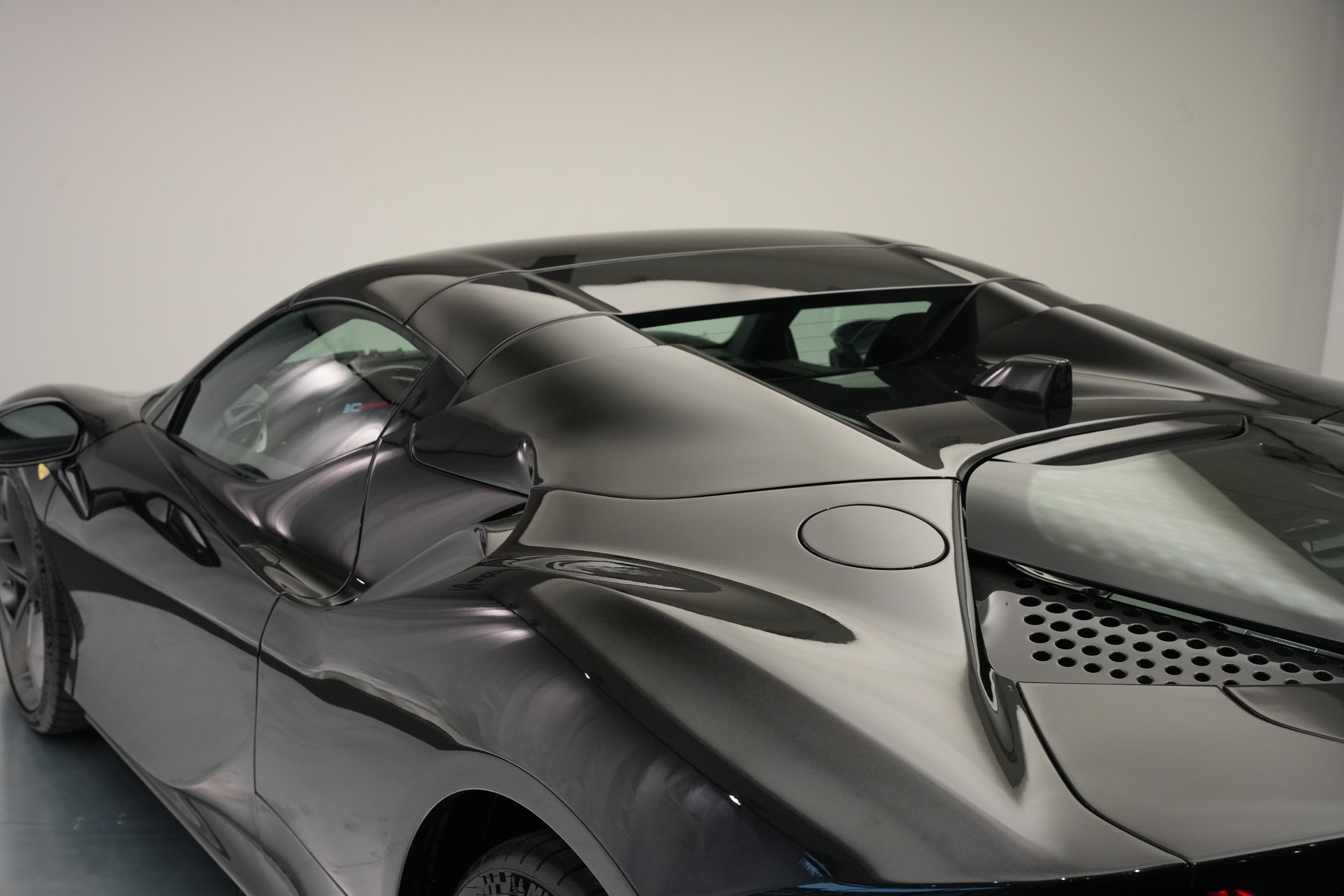 FERRARI SF90 Spider *Nero Daytona*-image-54