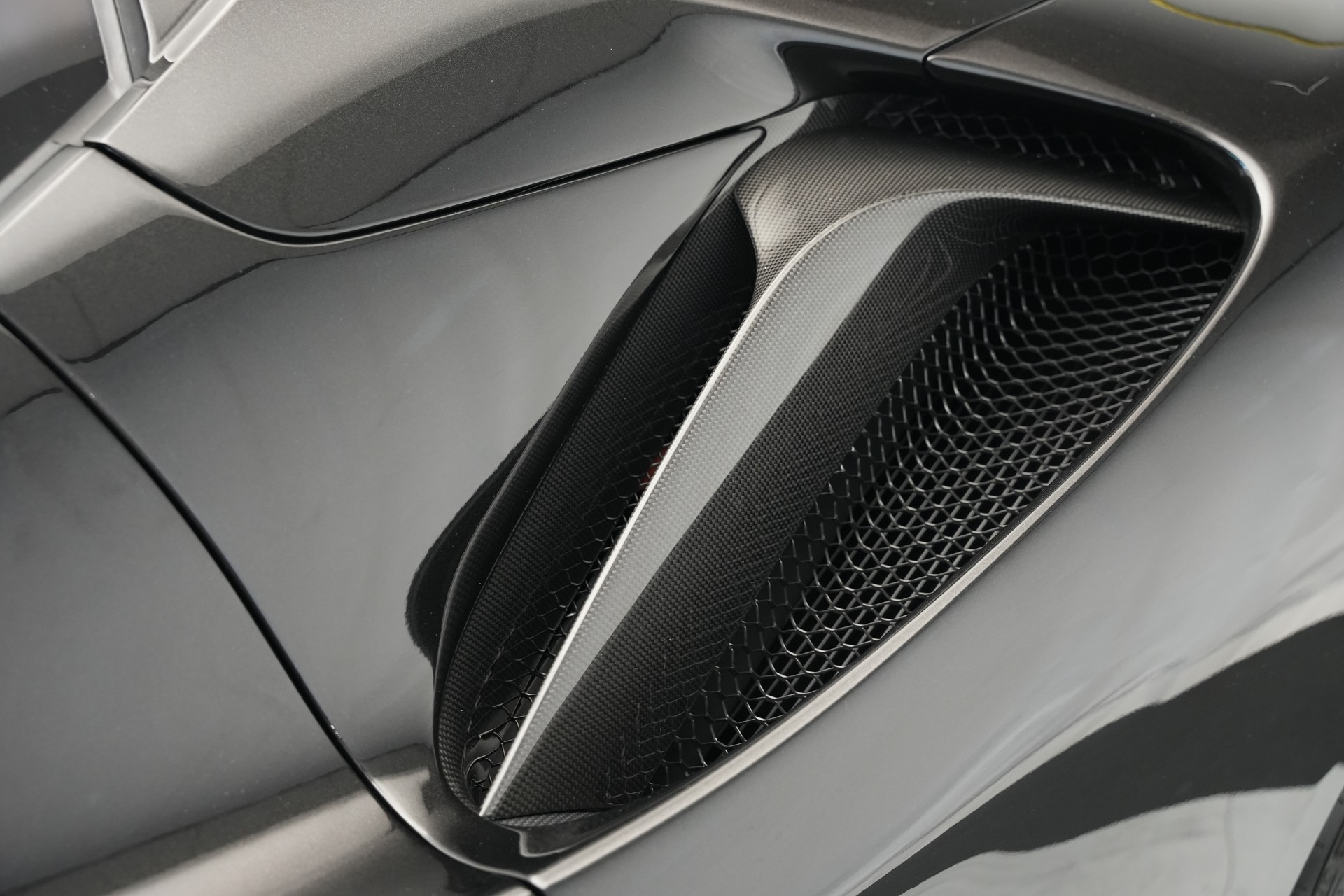 FERRARI SF90 Spider *Nero Daytona*-image-32