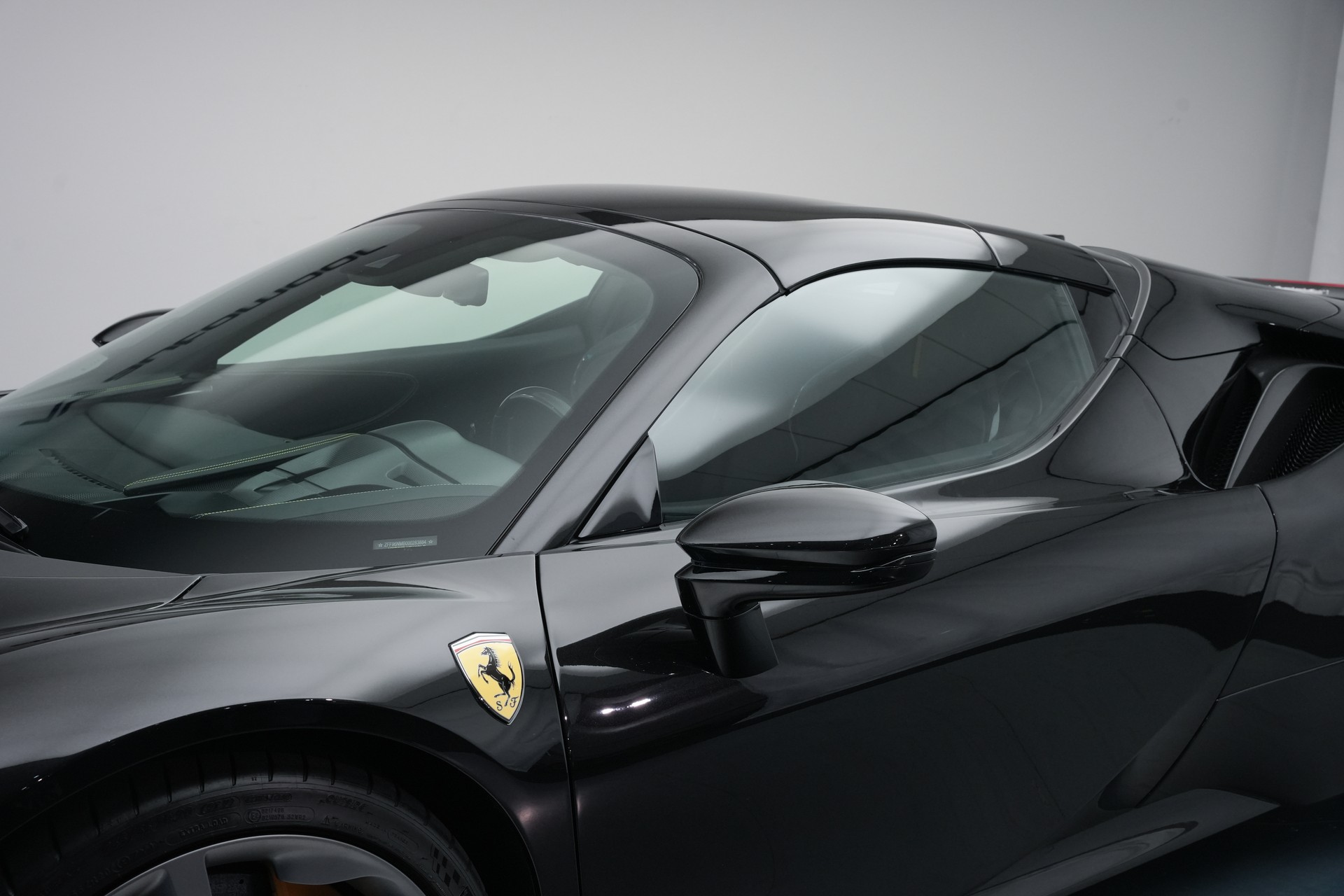 FERRARI SF90 Spider *CH-Fahrzeug* *Nero Daytona* *Carbon*-image-56