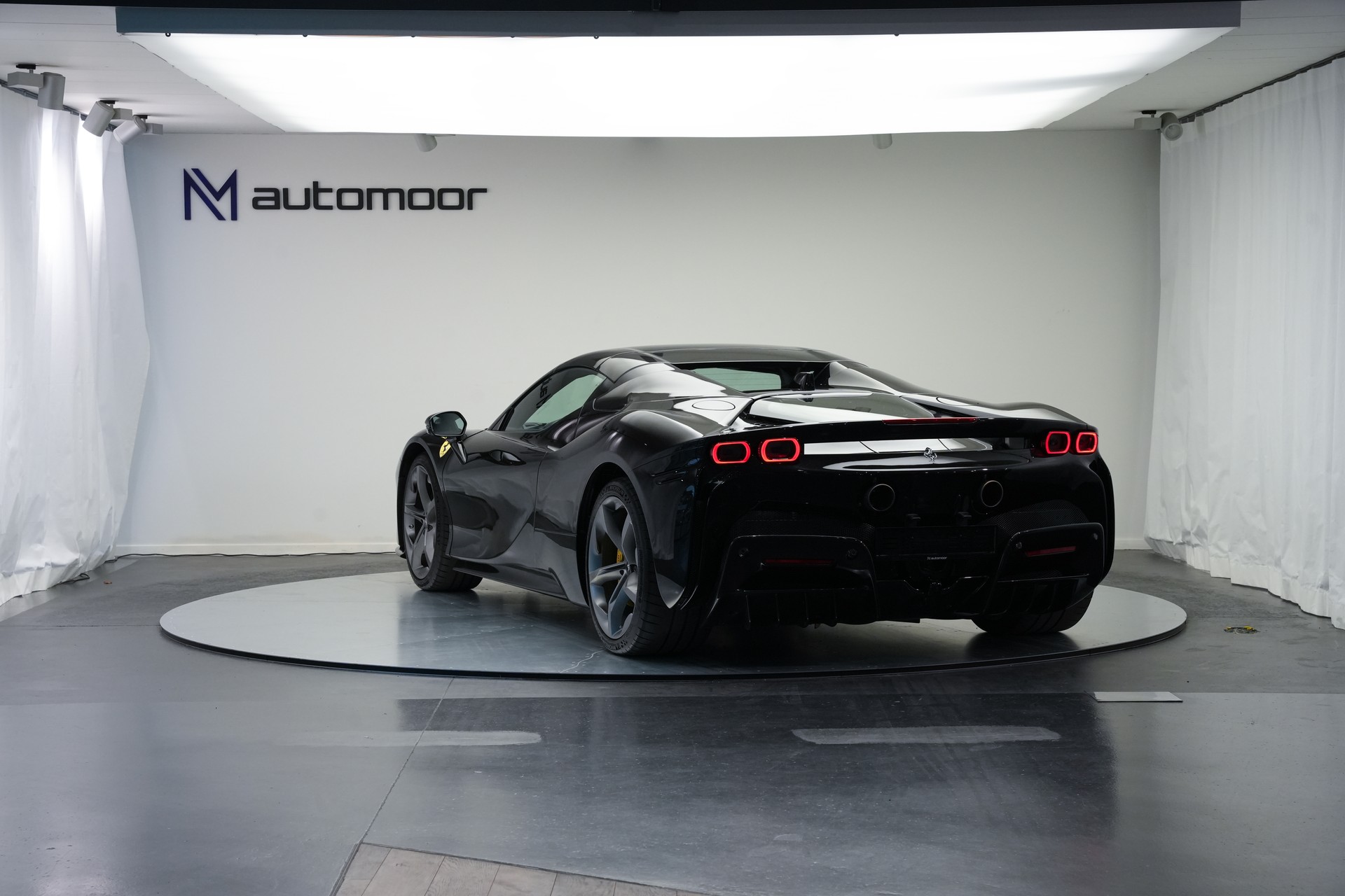 FERRARI SF90 Spider *CH-Fahrzeug* *Nero Daytona* *Carbon*-image-55