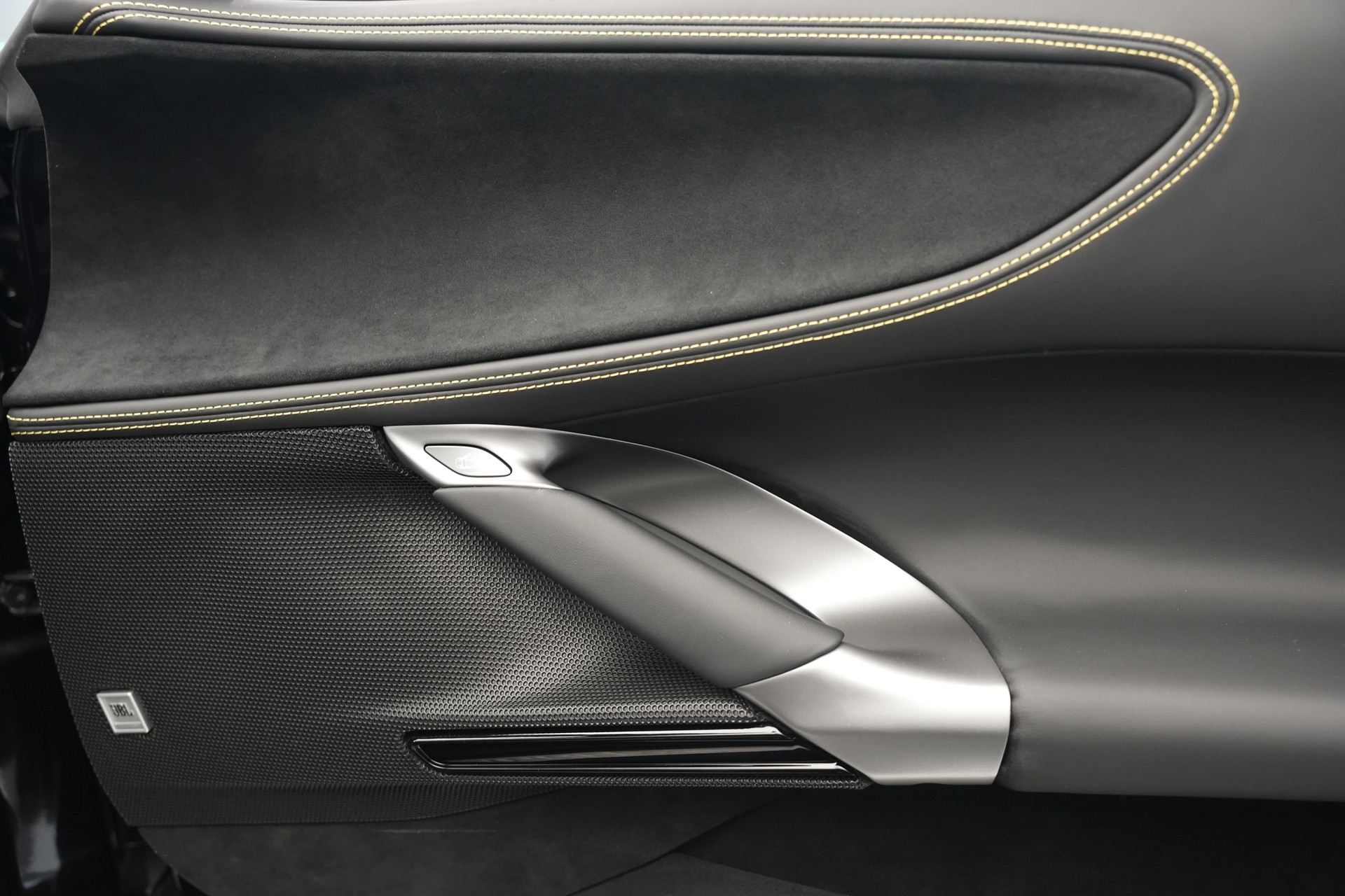 FERRARI SF90 Spider *Nero Daytona*-image-33