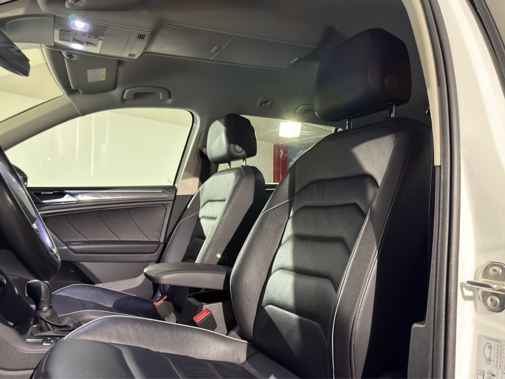 VW Tiguan Allspace 2.0TSI Highline 4Motion DSG-image-18