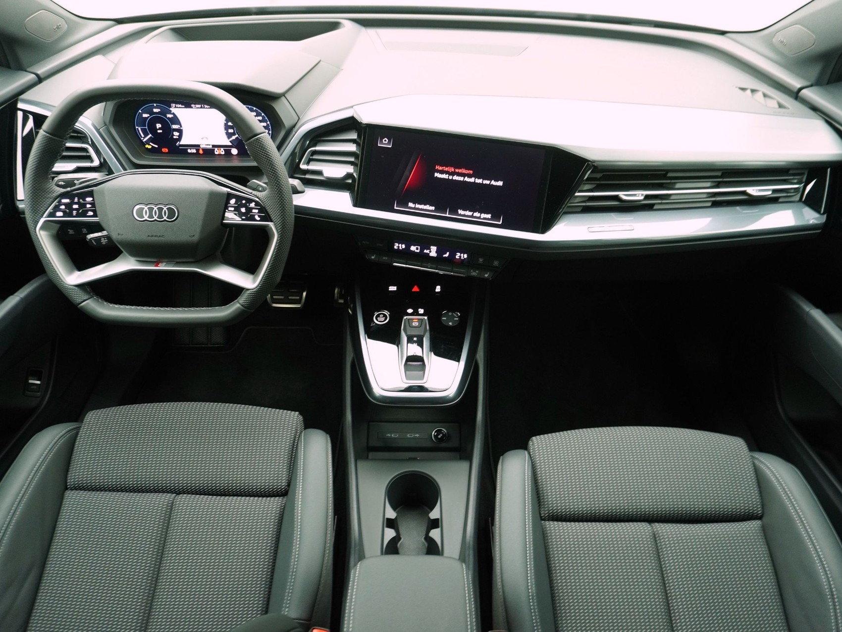 AUDI Q4 e-tron 55 S line quattro **Audi Werksgarantie bis 05/2030**-image-14