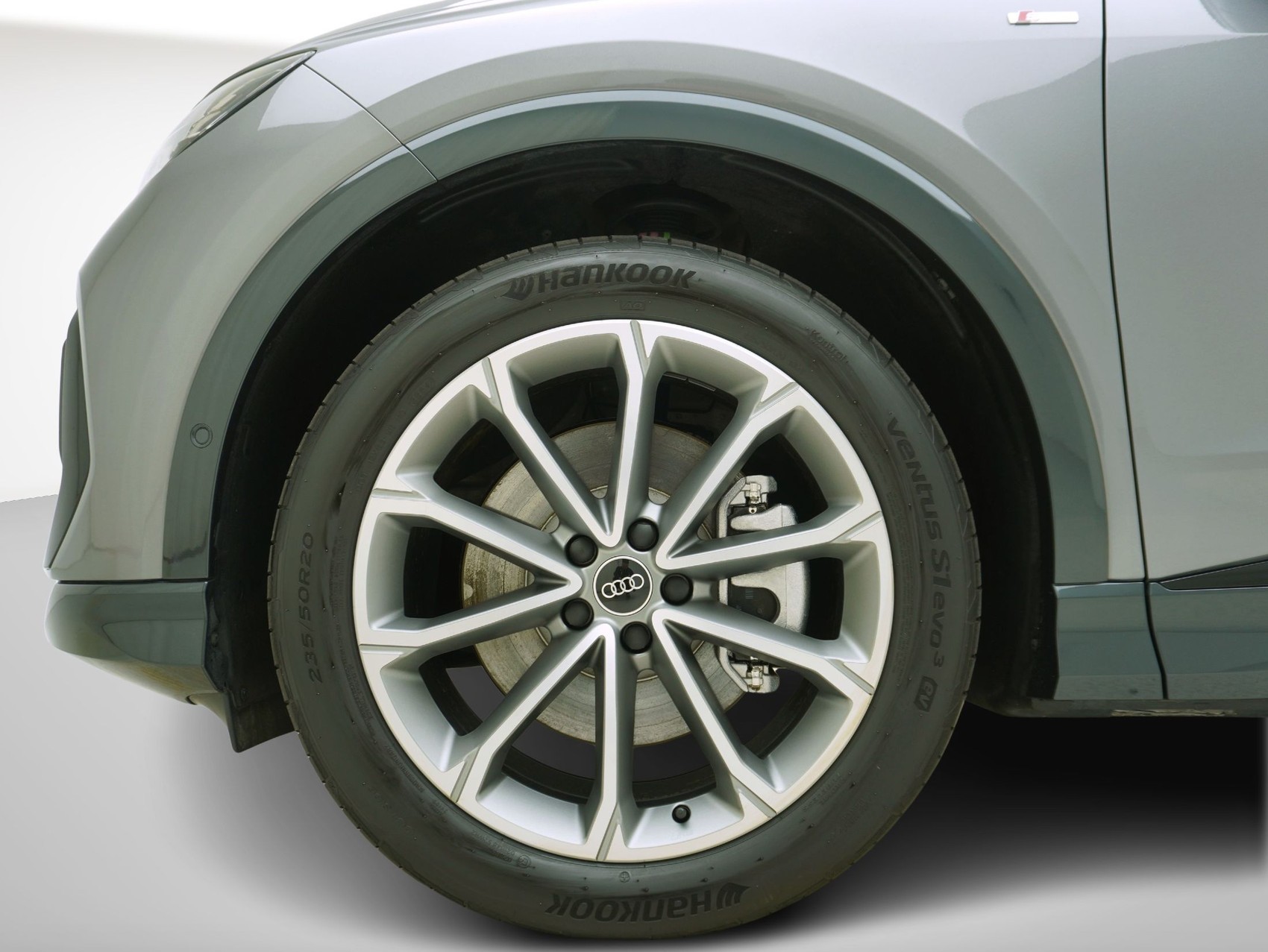 AUDI Q4 e-tron 55 S line quattro **Audi Werksgarantie bis 05/2030**-image-6
