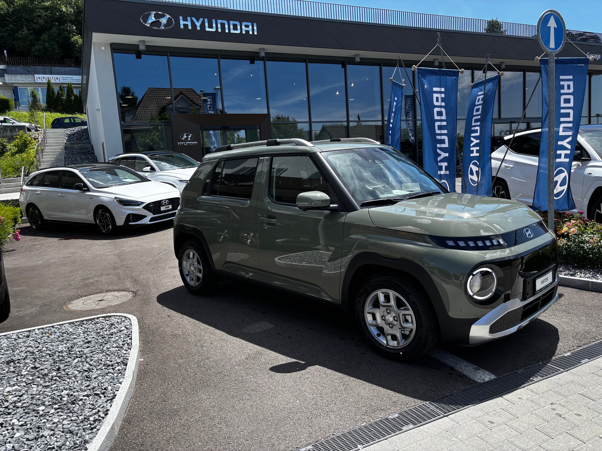 HYUNDAI Inster 49kWh Amplia-image-2