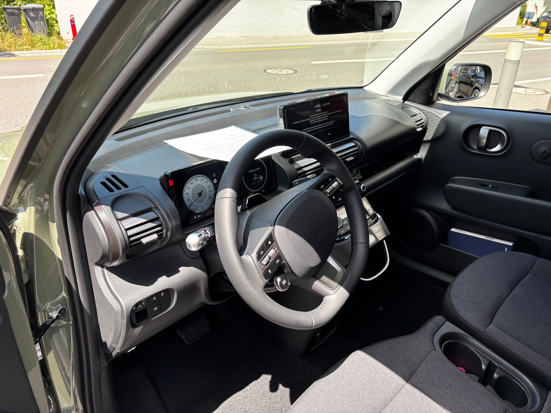 HYUNDAI Inster 49kWh Amplia-image-10