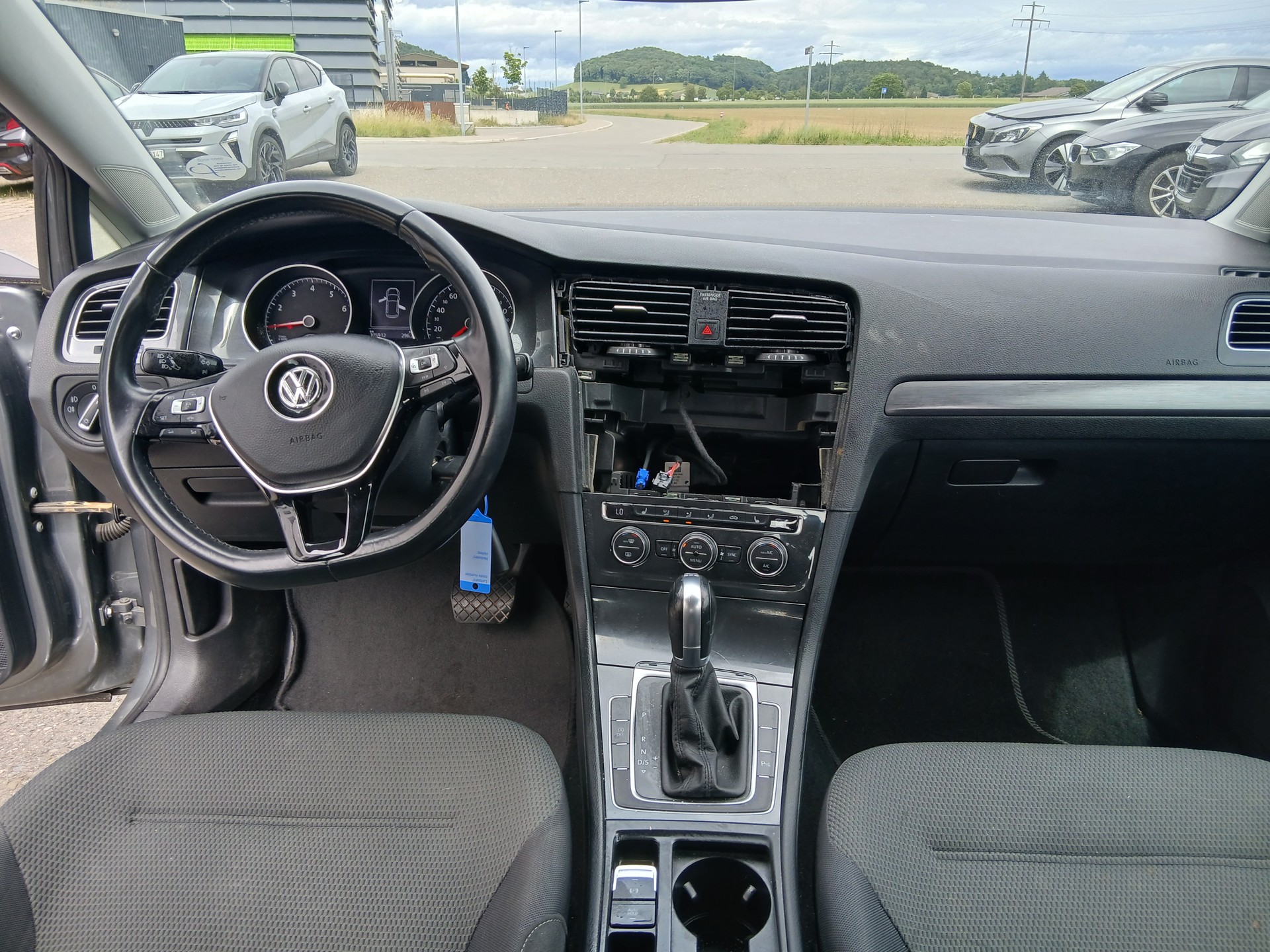 VW Golf 1.0 TSI Comfortline DSG-image-7