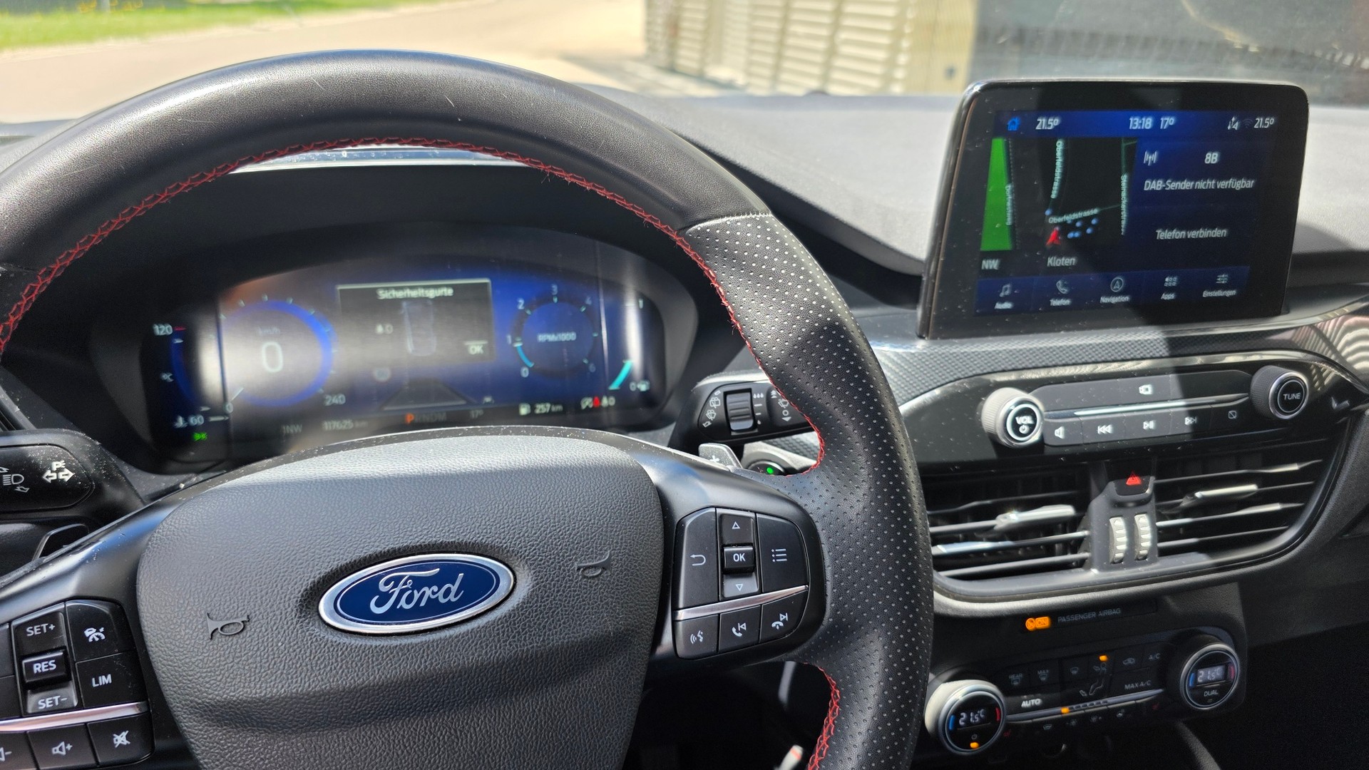 FORD Kuga 2.0 TDCi EcoBlue ST-Line X 4WD-image-4