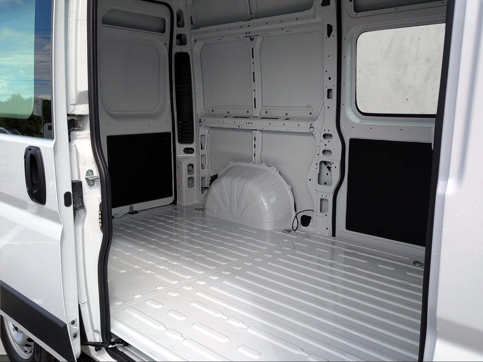 PEUGEOT Boxer Kaw. 335 L2H2 2.2 BlueHDi 140 S/S-image-8
