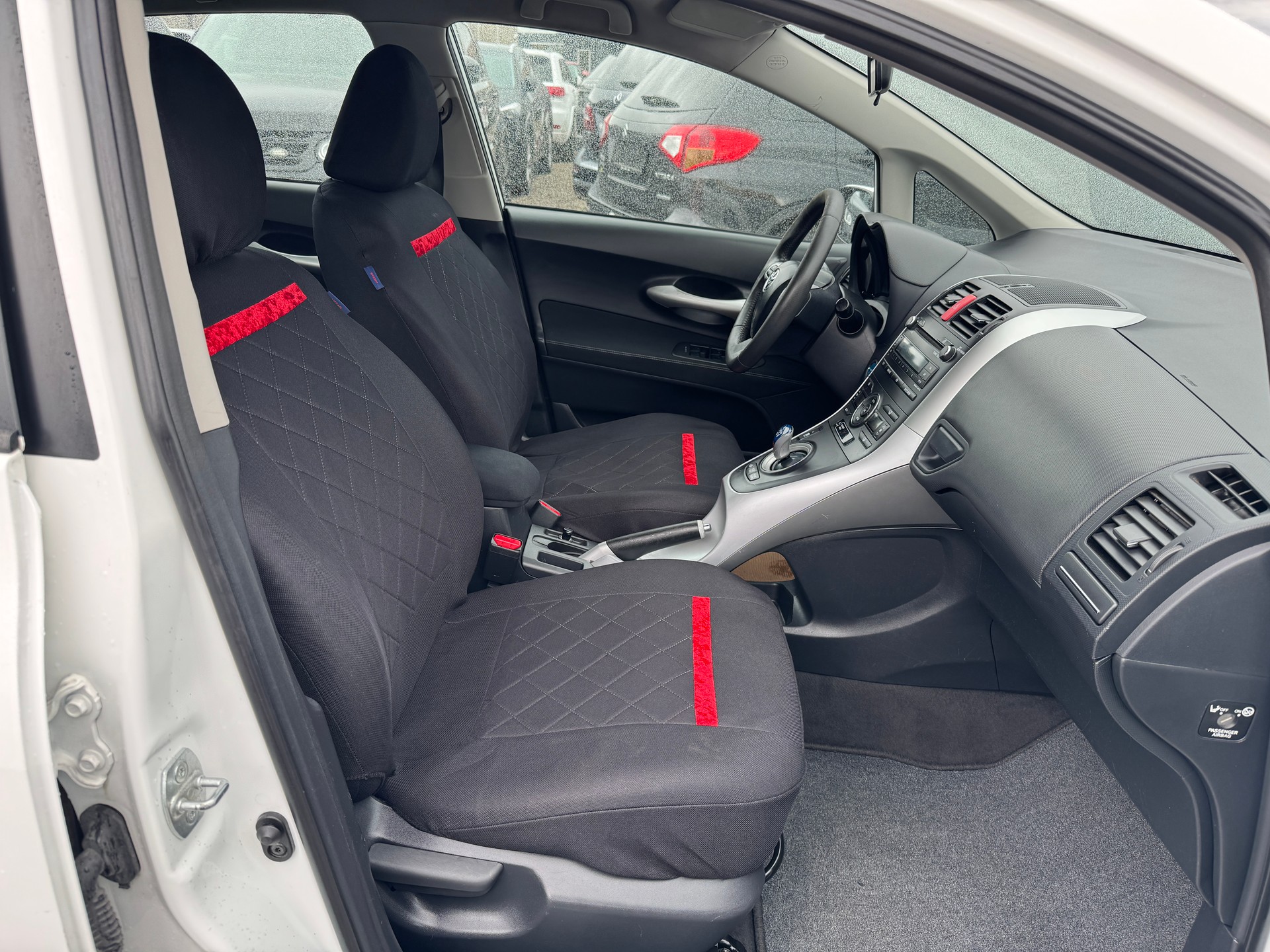 TOYOTA Auris 1.8 16V HSD Linea Luna-image-10