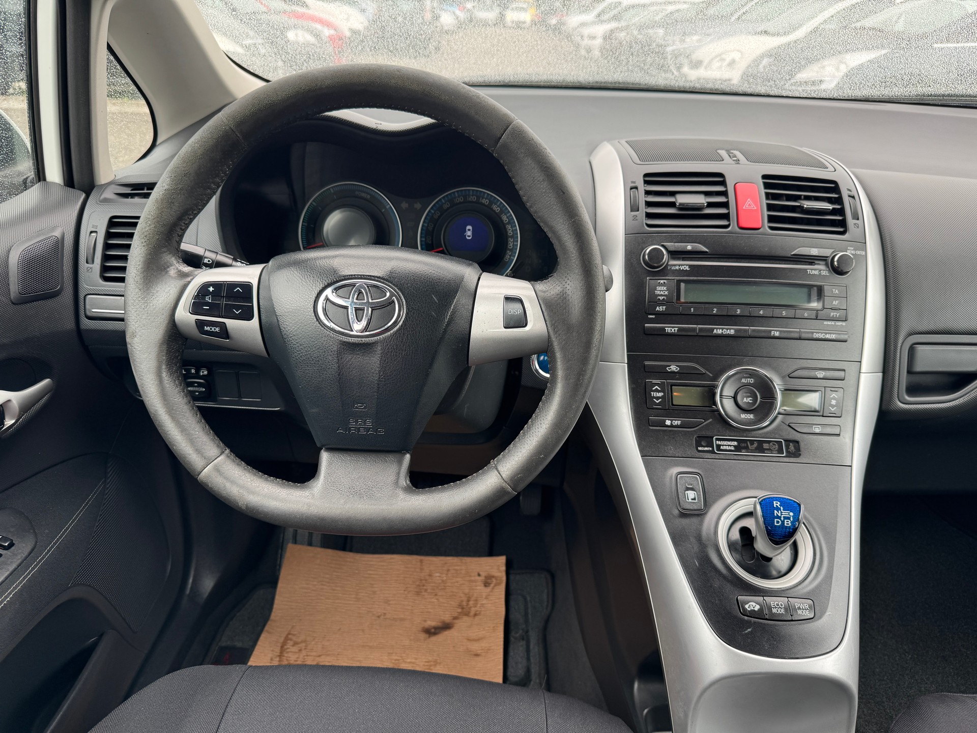TOYOTA Auris 1.8 16V HSD Linea Luna-image-6