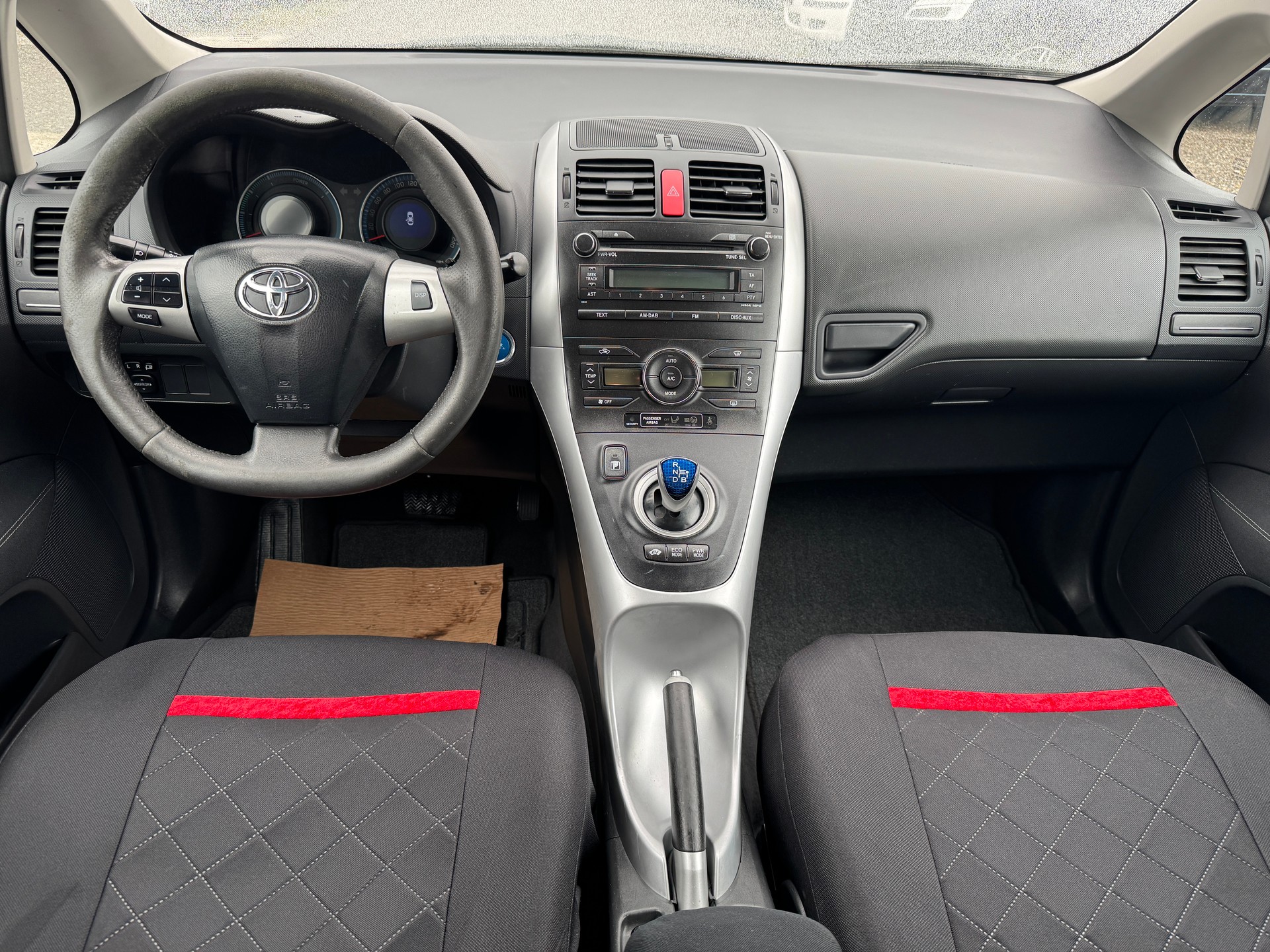 TOYOTA Auris 1.8 16V HSD Linea Luna-image-7