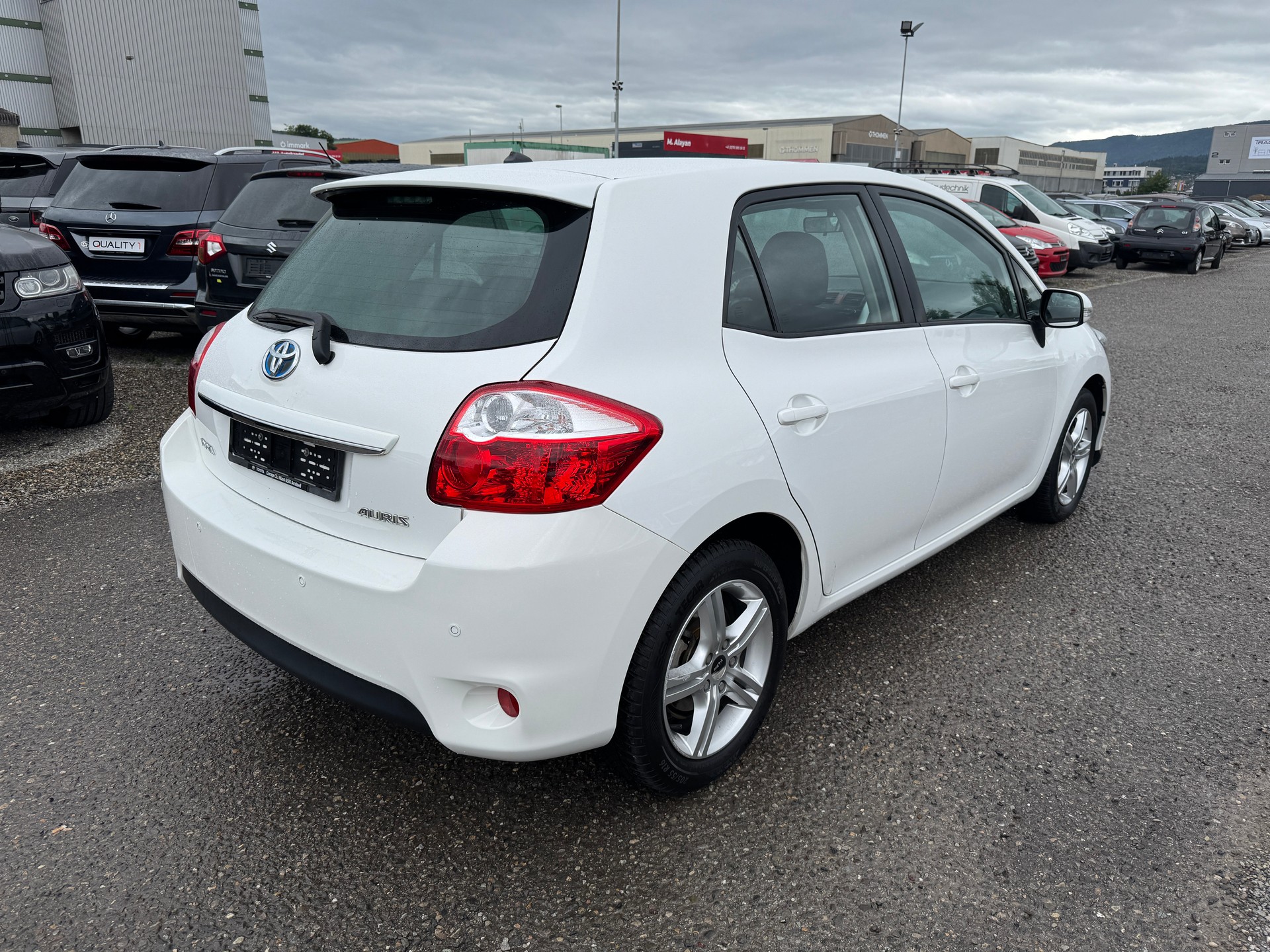 TOYOTA Auris 1.8 16V HSD Linea Luna-image-5