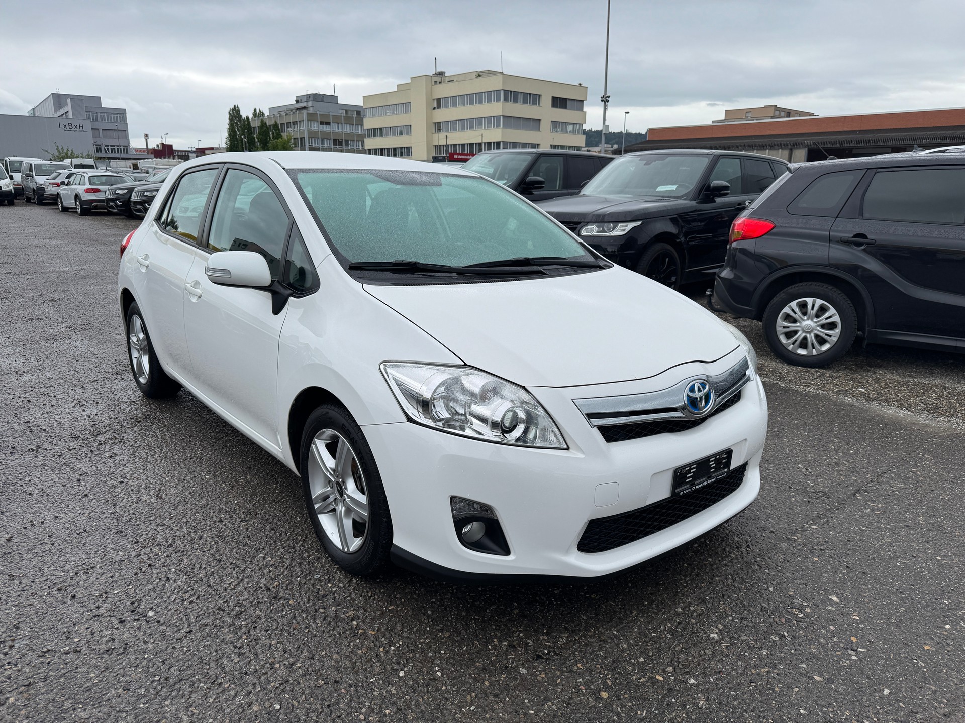 TOYOTA Auris 1.8 16V HSD Linea Luna-image-2