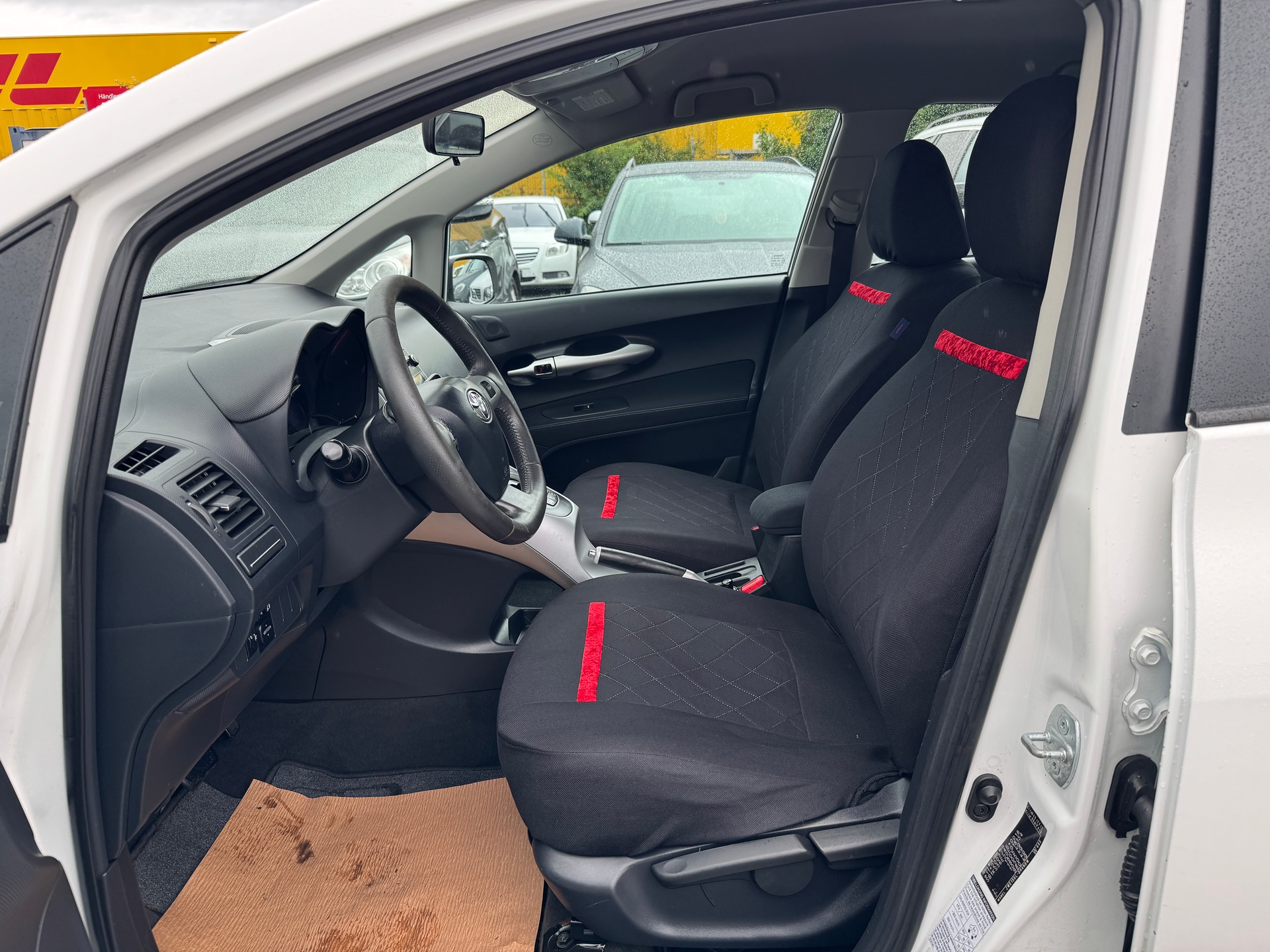 TOYOTA Auris 1.8 16V HSD Linea Luna-image-8