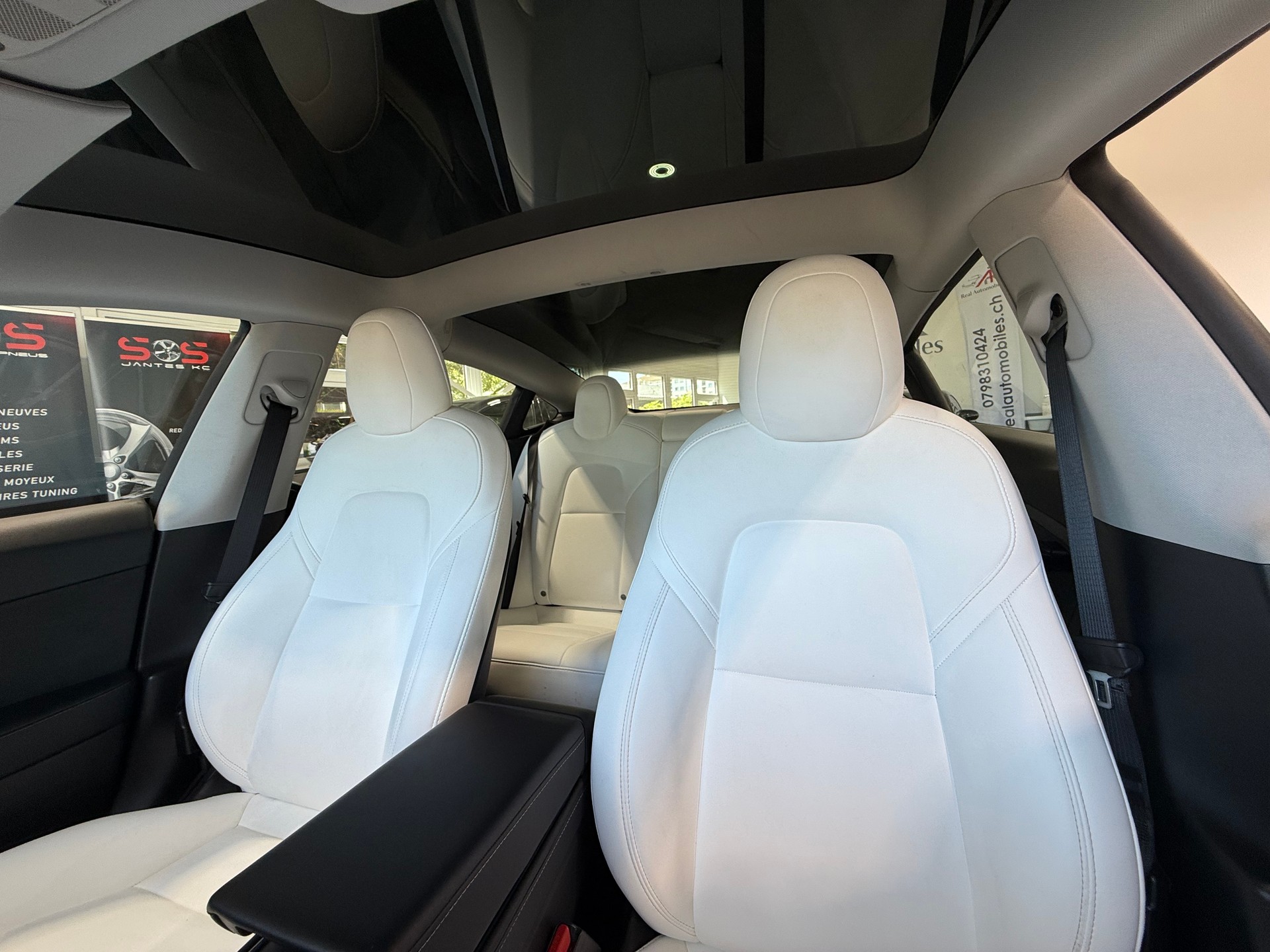 TESLA Model 3 Performance Dual Motor AWD-image-13