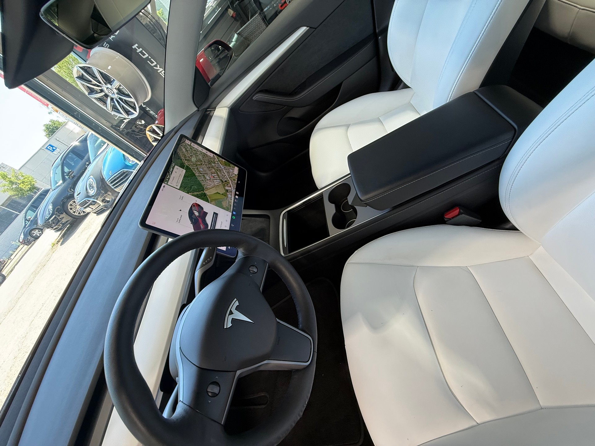 TESLA Model 3 Performance Dual Motor AWD-image-12