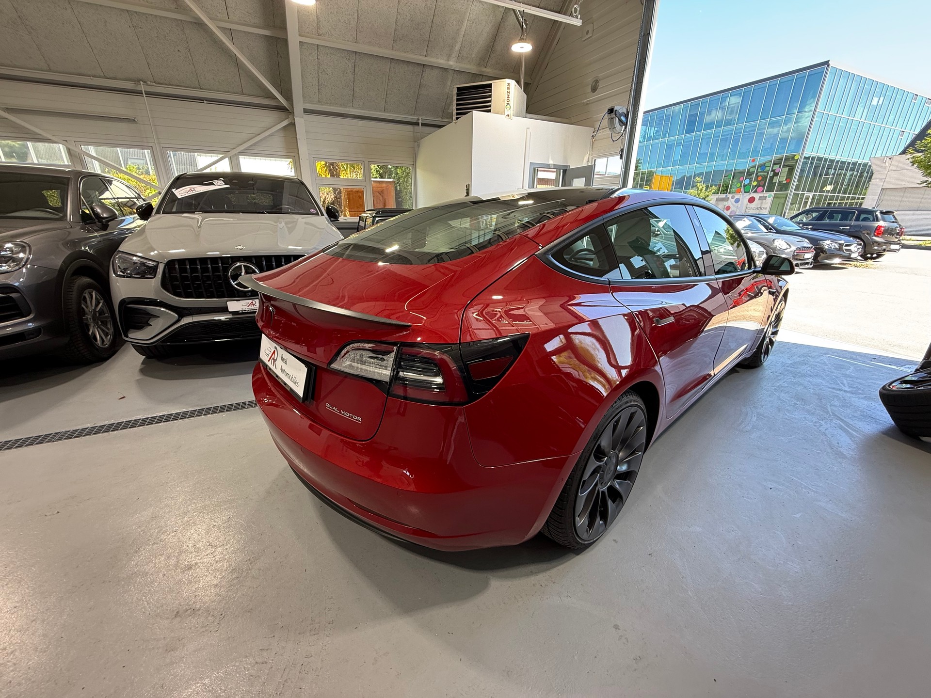 TESLA Model 3 Performance Dual Motor AWD-image-5
