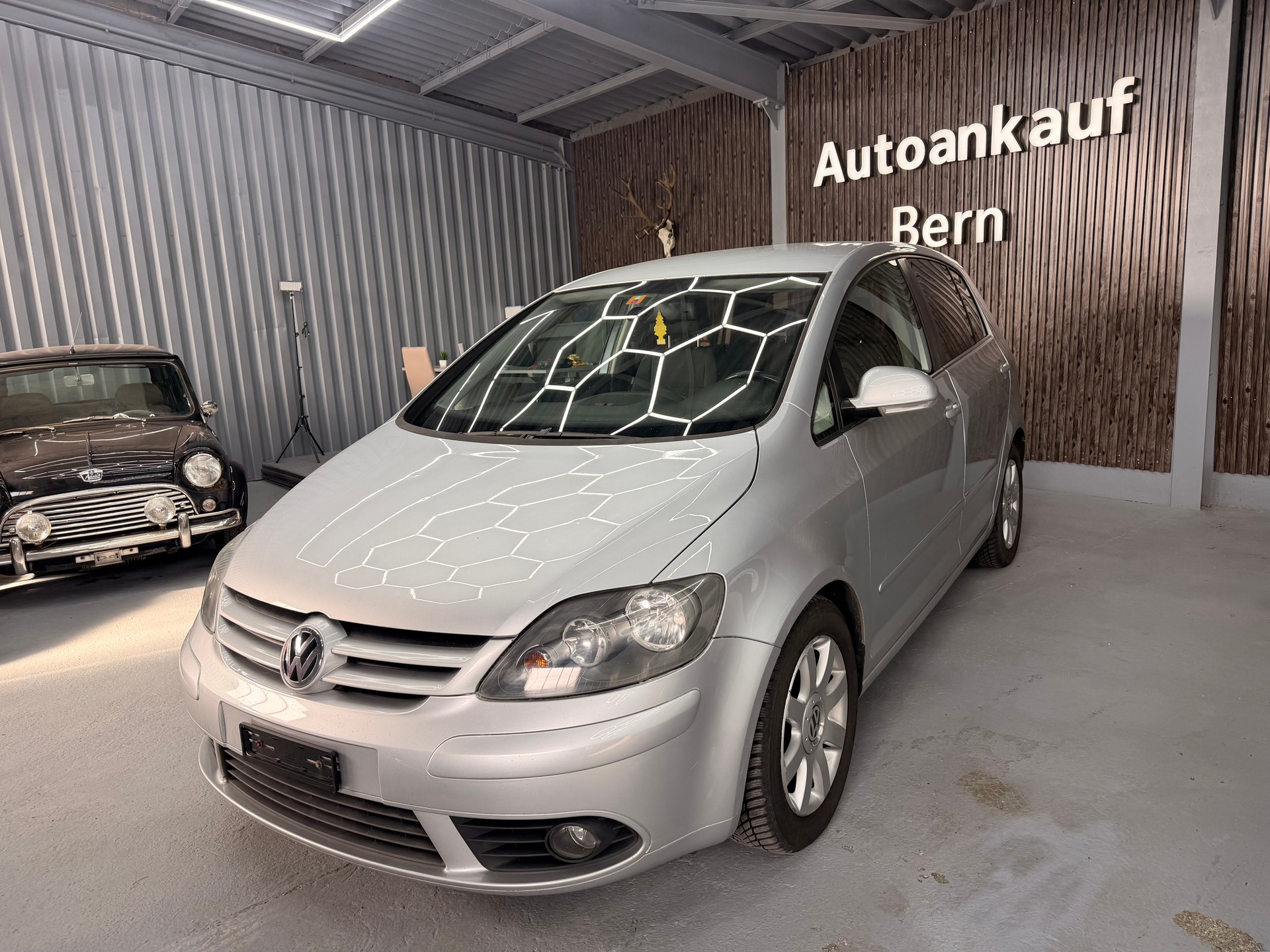 VW Golf Plus 2.0 TDI Sportline-image-1