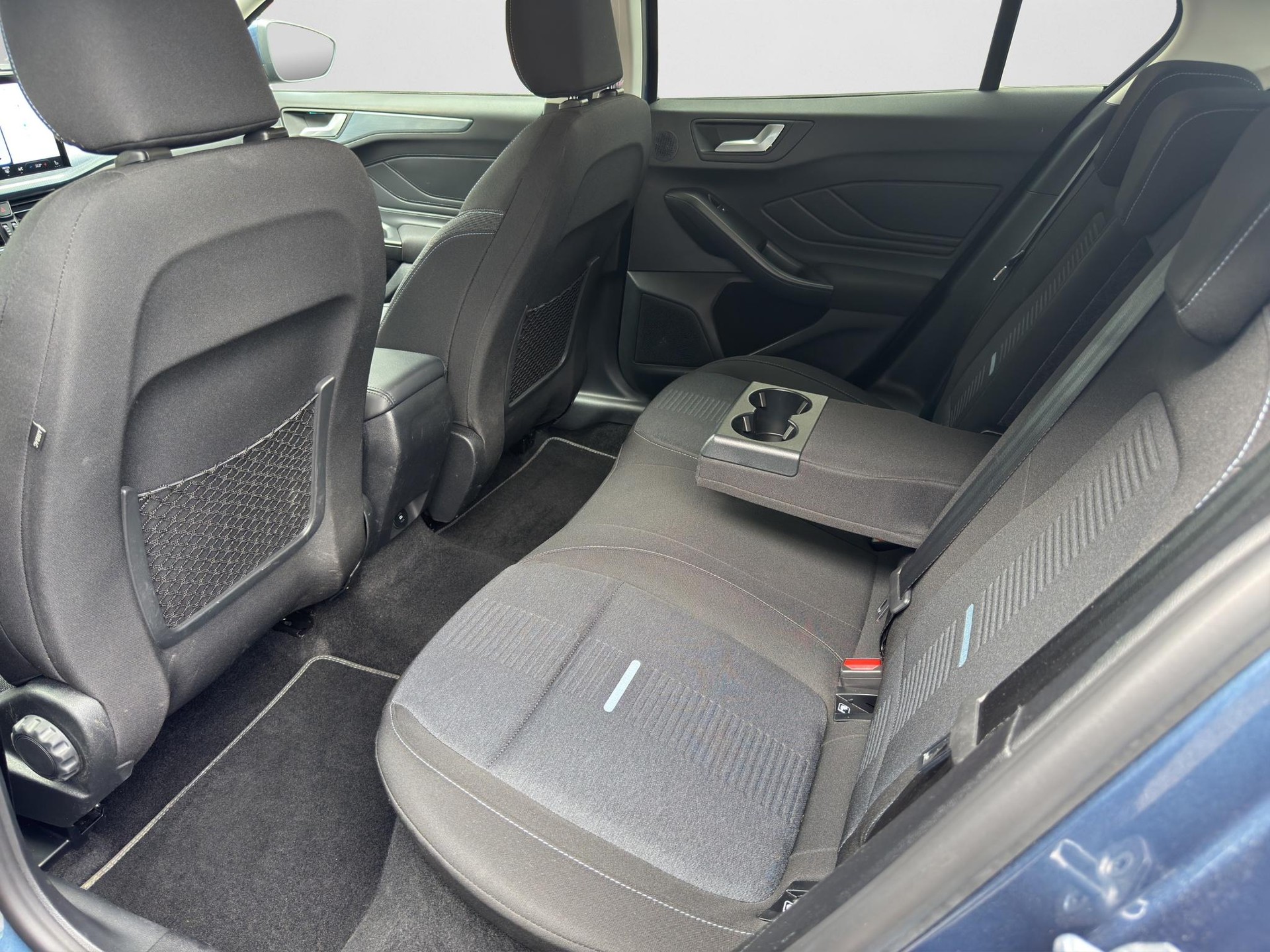 FORD Focus 1.0i EcoB Hybrid 155 Active X-image-12