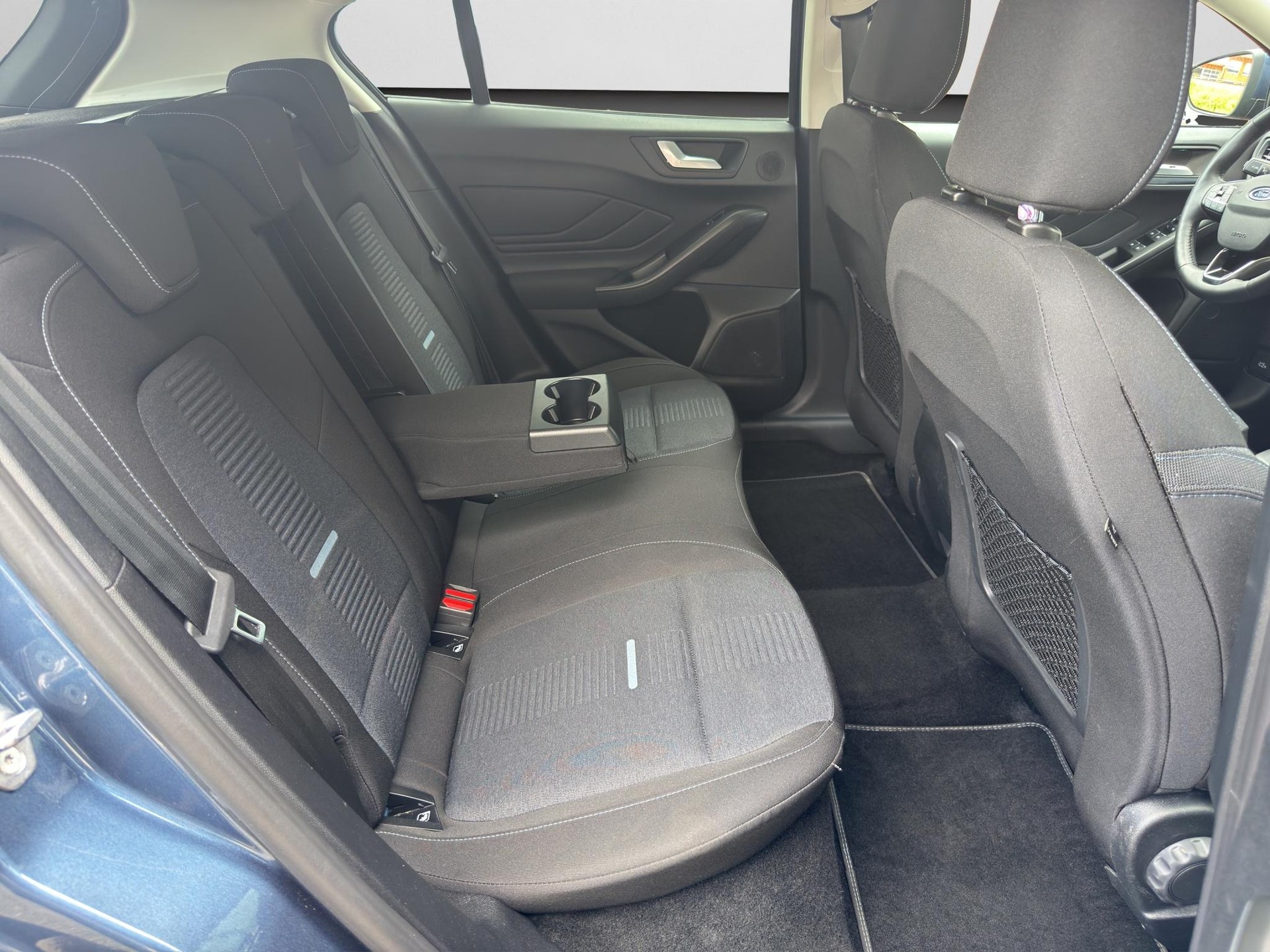 FORD Focus 1.0i EcoB Hybrid 155 Active X-image-13