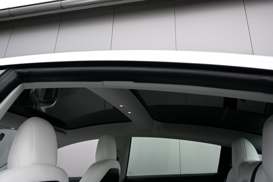 TESLA Model 3 Long Range Dual Motor AWD-image-10